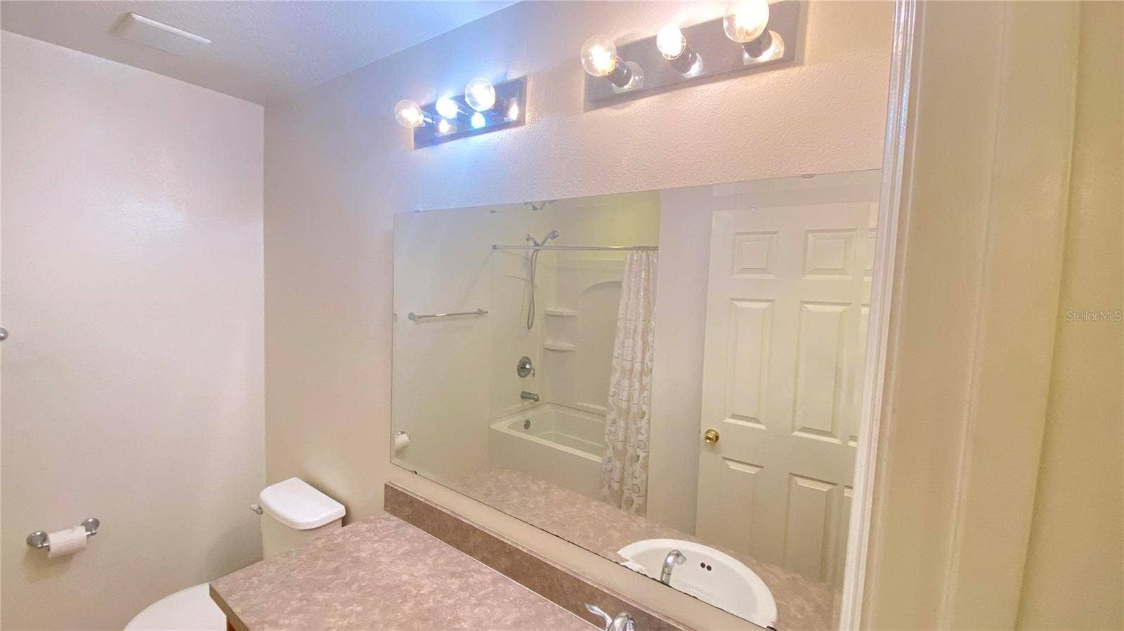 1681 STRATHMORE CIRCLE, Mount Dora, FL 32757