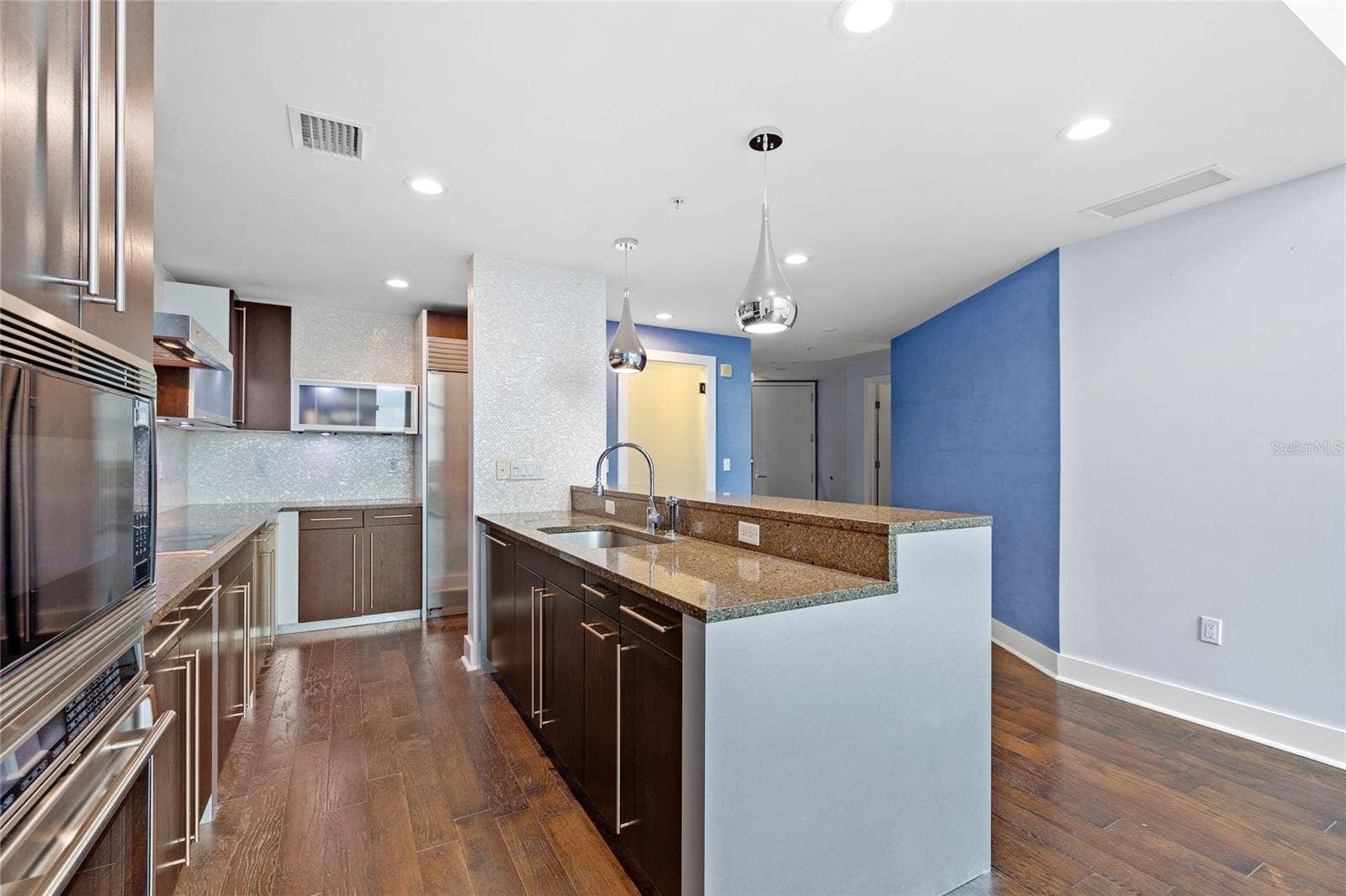 260 S OSCEOLA AVENUE, #1611, Orlando, FL 32801 260 S OSCEOLA AVENUE, #1611, Orlando, FL 32801