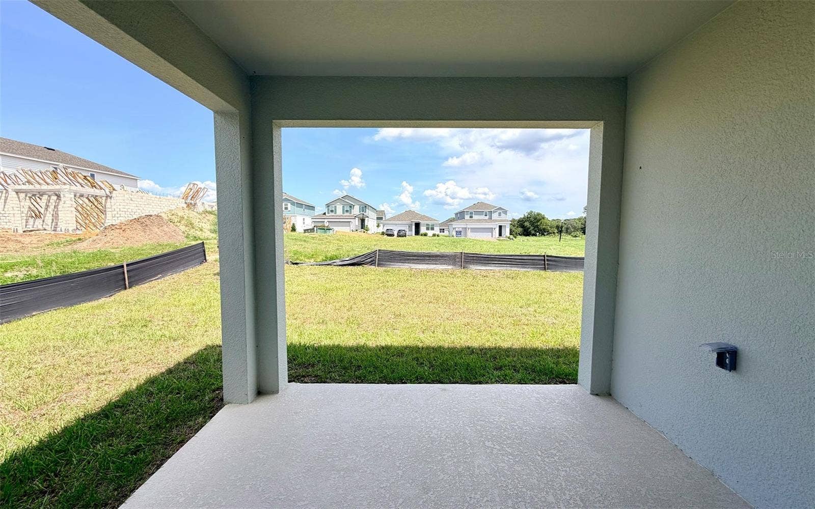 6736 SPOTTED EAGLE LOOP, Howey In The Hills, FL 34737