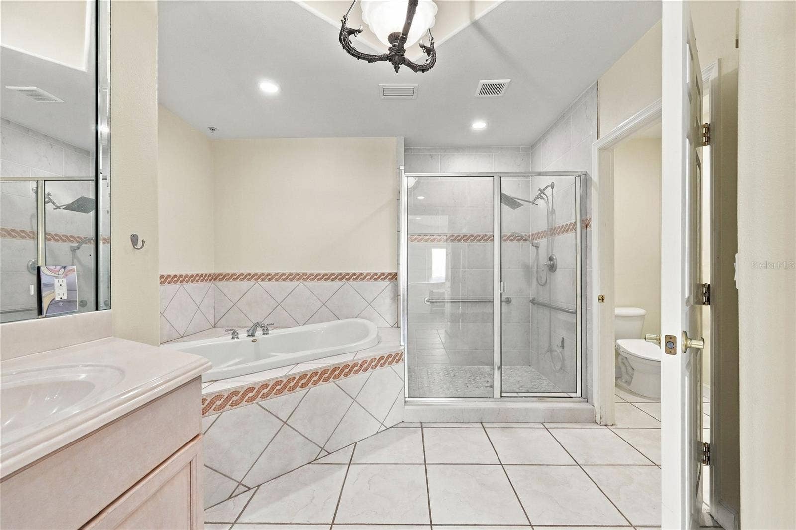 8749 THE ESPLANADE, #16, Orlando, FL 32836 8749 THE ESPLANADE, #16, Orlando, FL 32836