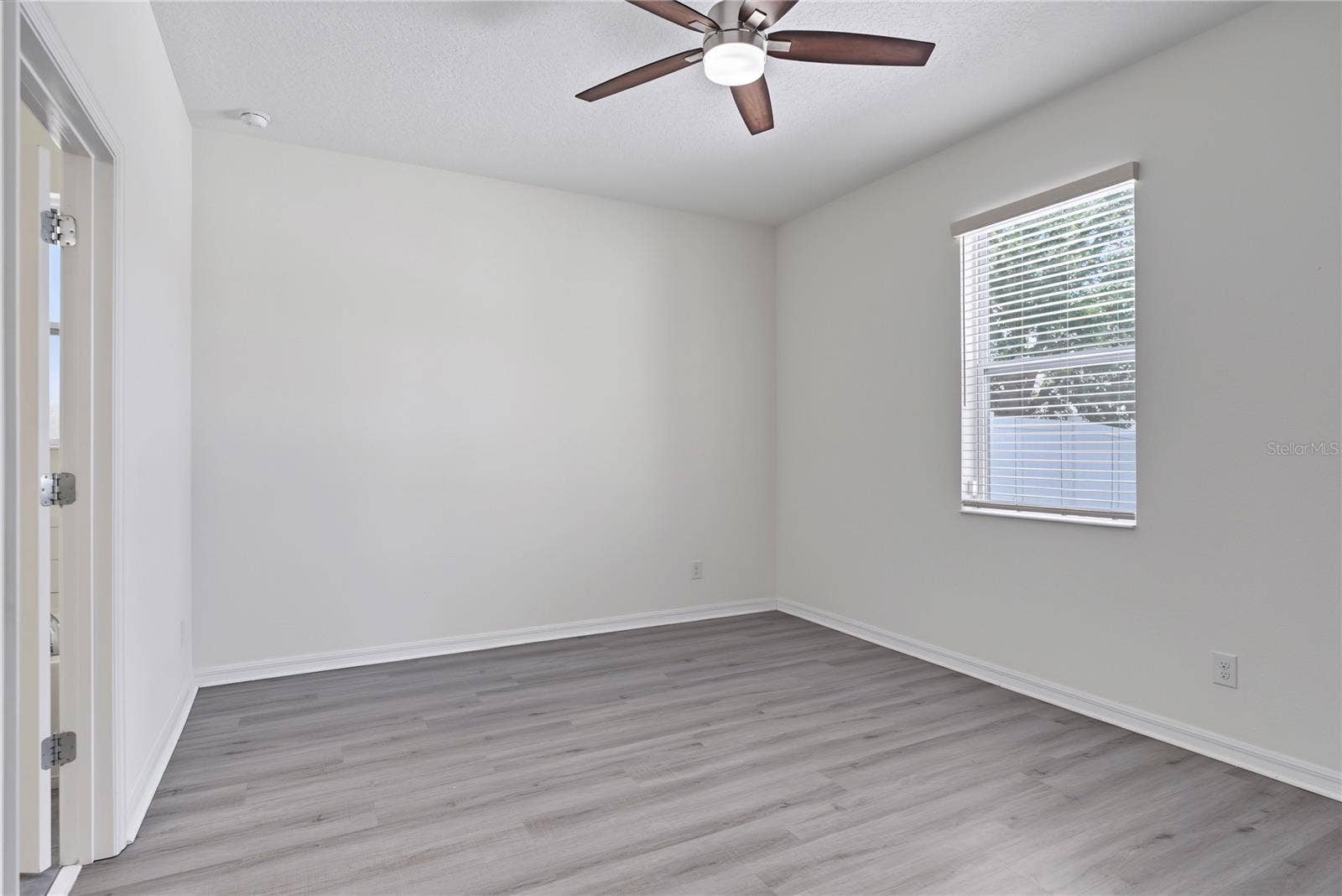 2212 NAPONE LANE, Minneola, FL 34715