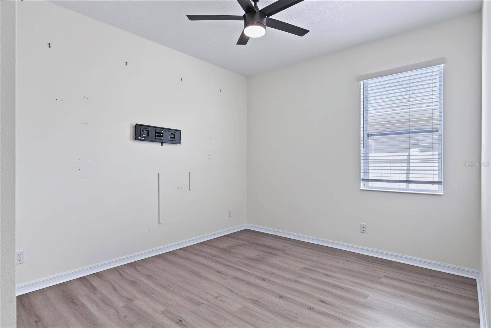 2212 NAPONE LANE, Minneola, FL 34715