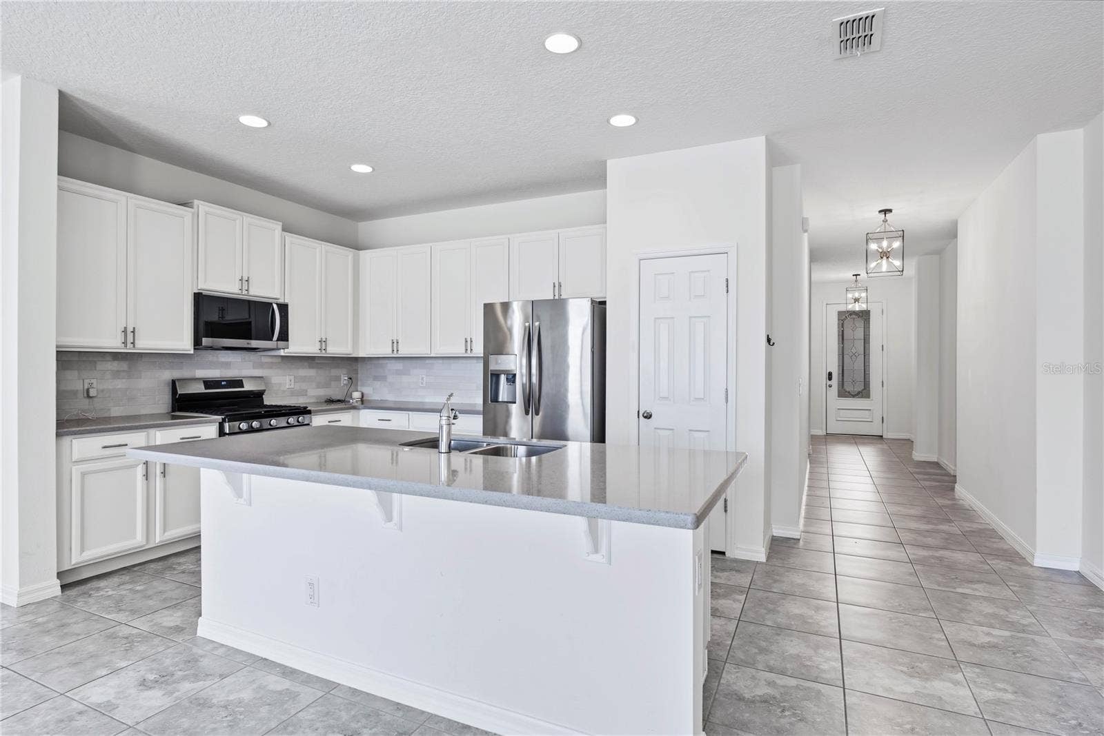 2212 NAPONE LANE, Minneola, FL 34715