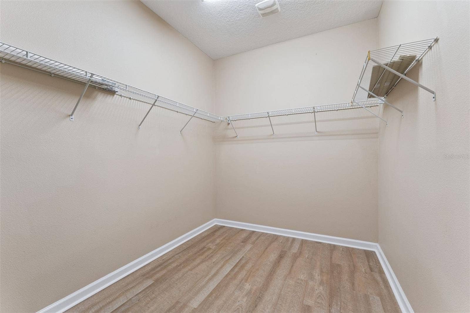 202 DRUMMOND LANE, Deland, FL 32724 7'6" x 9'6" Primary Bedroom closet