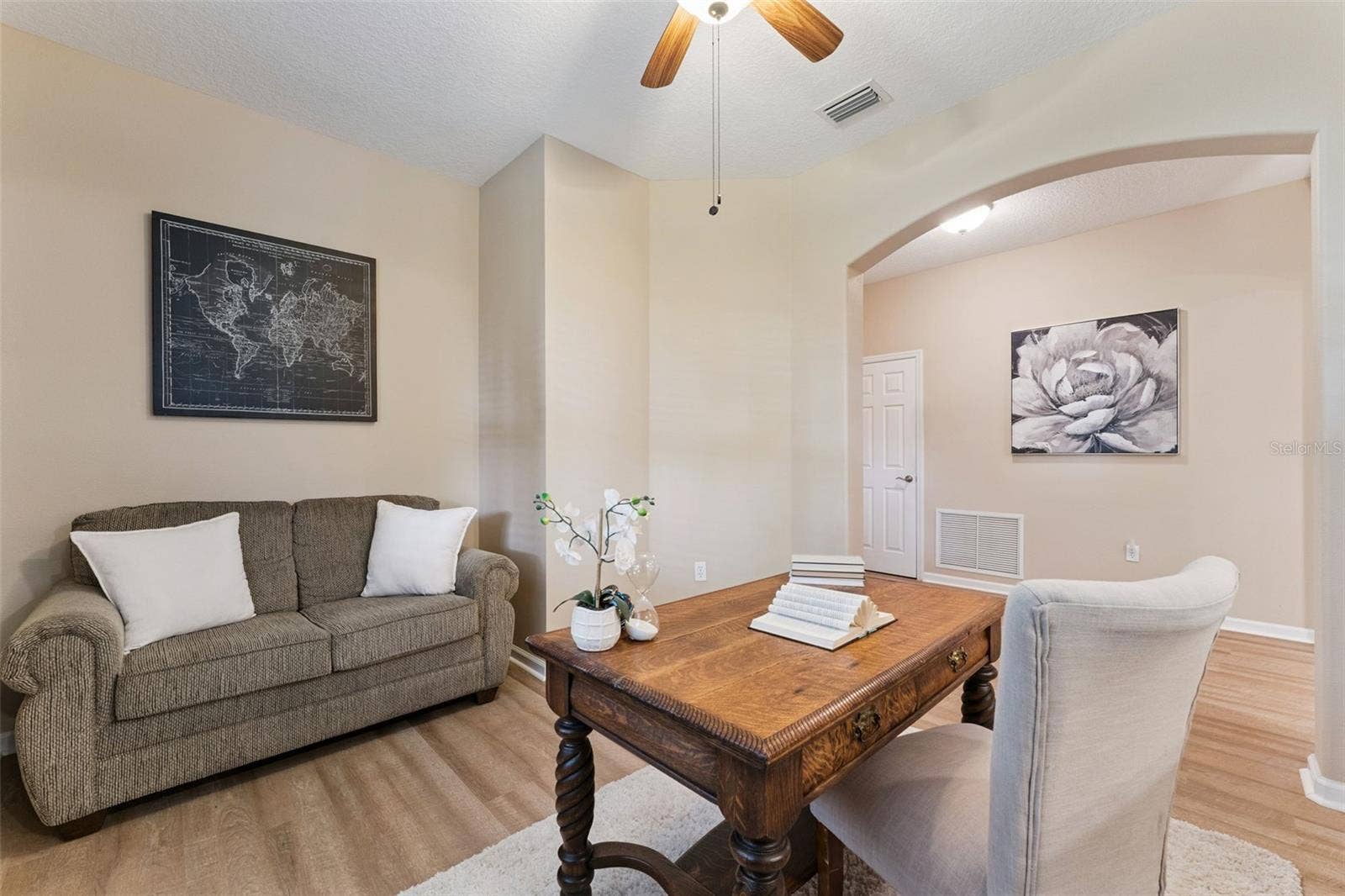 202 DRUMMOND LANE, Deland, FL 32724 11' x 12' Den/office