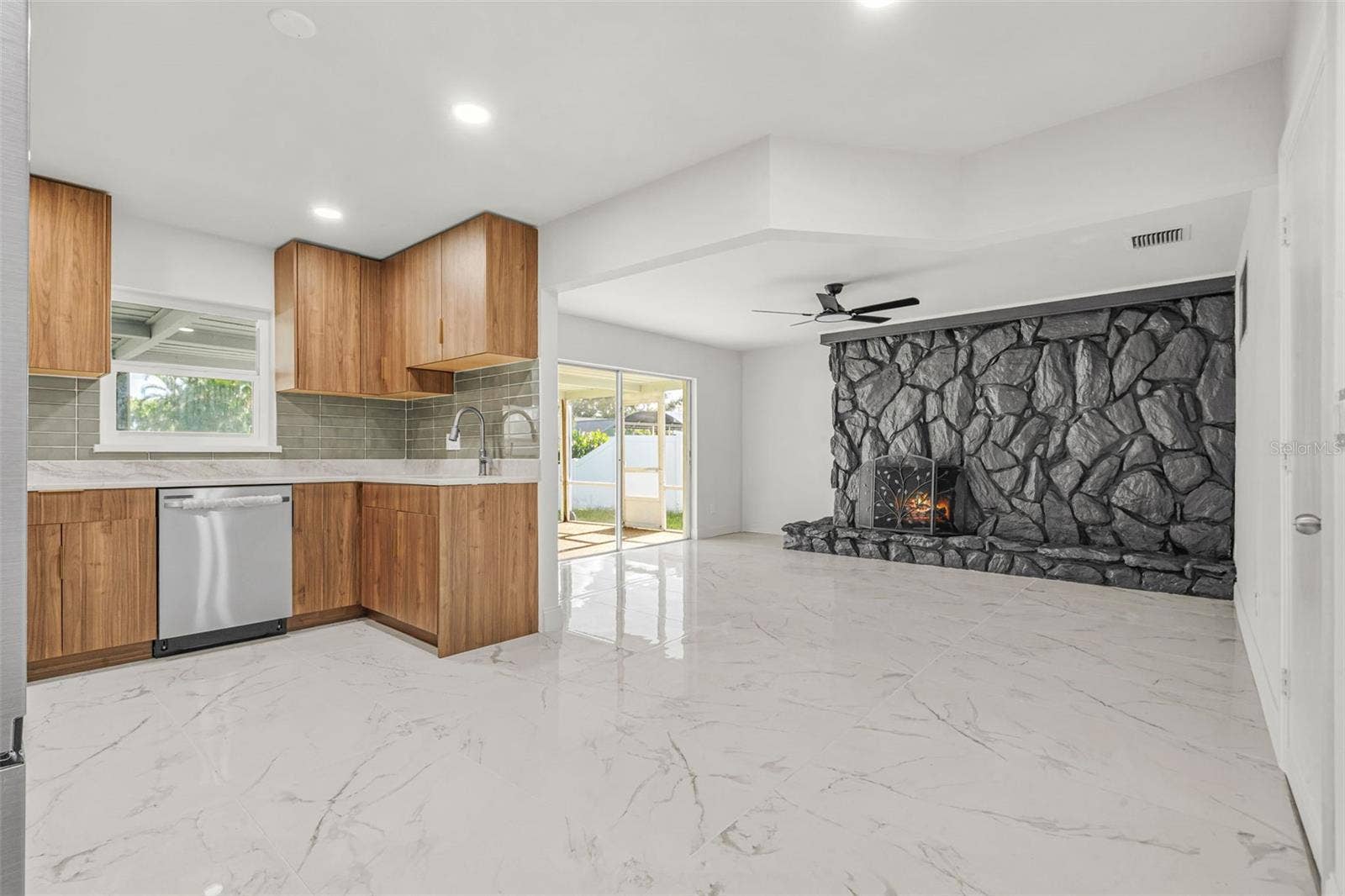 4405 PINFISH LANE, Palmetto, FL 34221 4405 PINFISH LANE, Palmetto, FL 34221