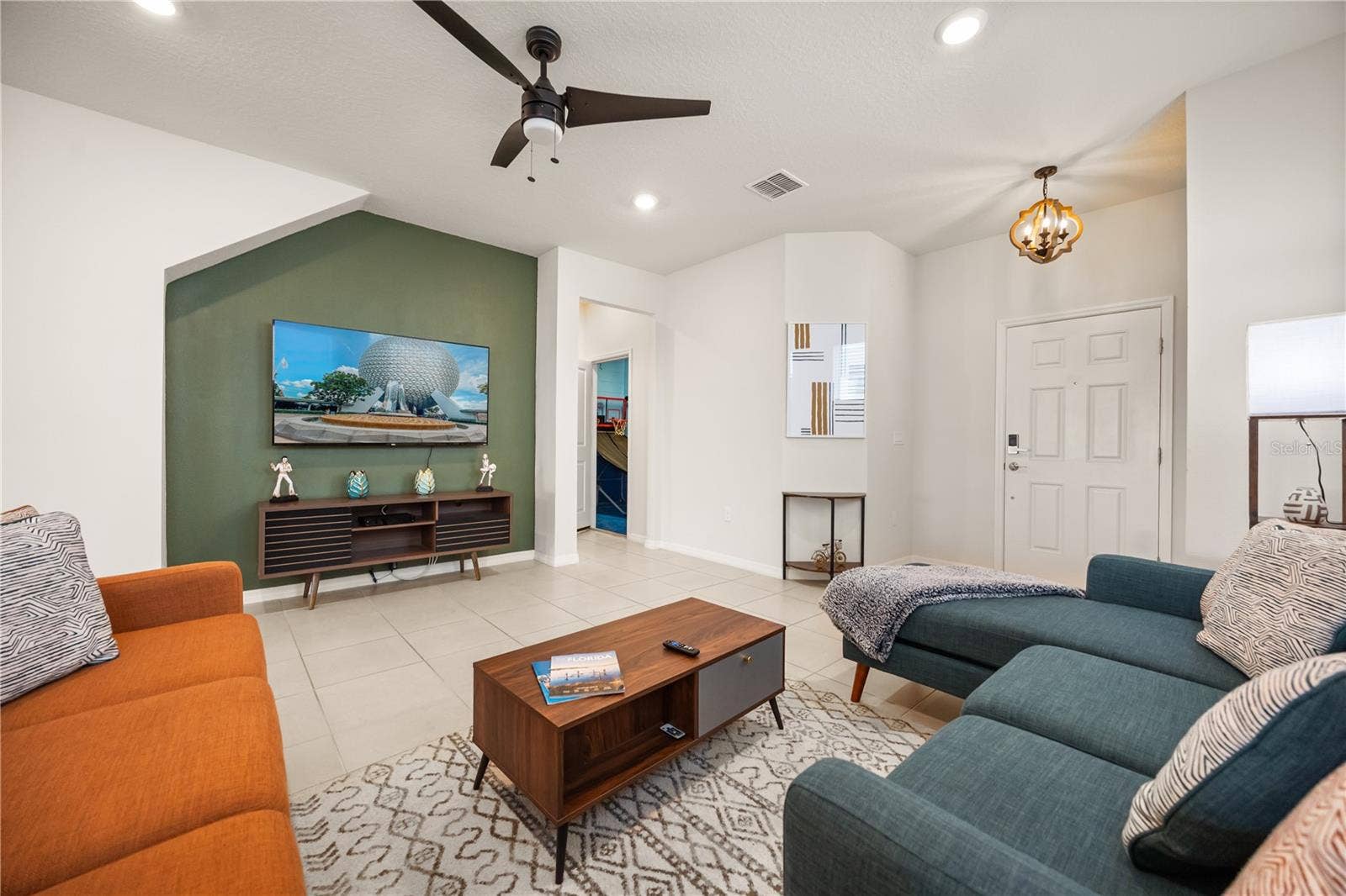 4039 LANA AVENUE, Davenport, FL 33897 4039 LANA AVENUE, Davenport, FL 33897