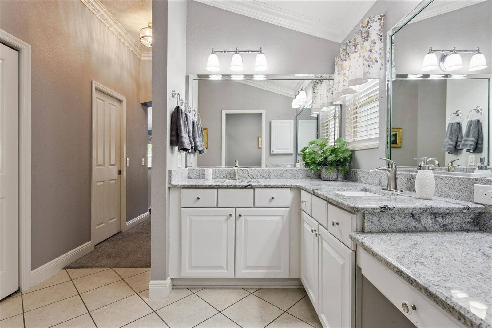 842 LUCKY LANE, The Villages, FL 32162 Primary bathroom