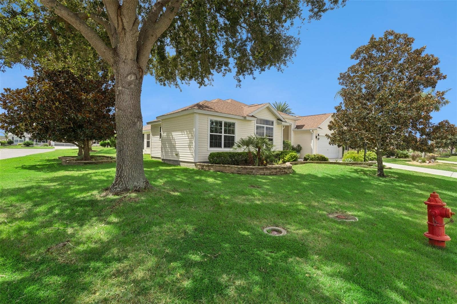 842 LUCKY LANE, The Villages, FL 32162 842 LUCKY LANE, The Villages, FL 32162