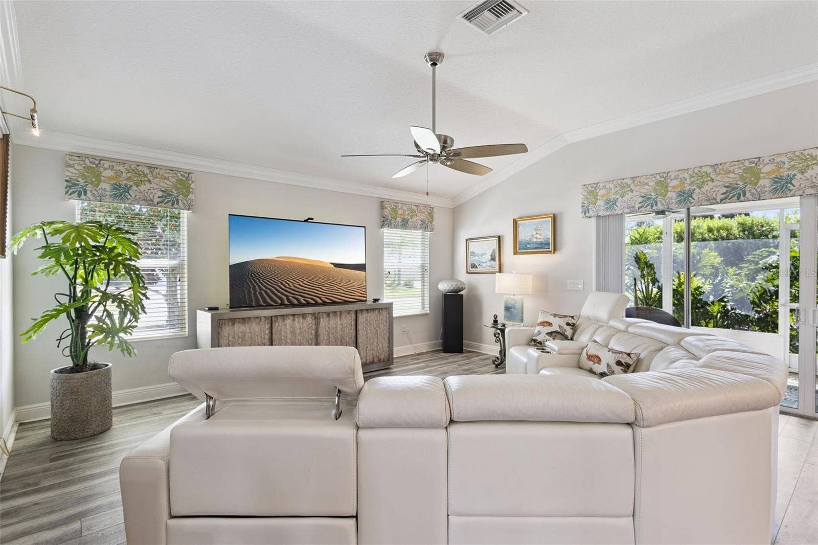 842 LUCKY LANE, The Villages, FL 32162 842 LUCKY LANE, The Villages, FL 32162