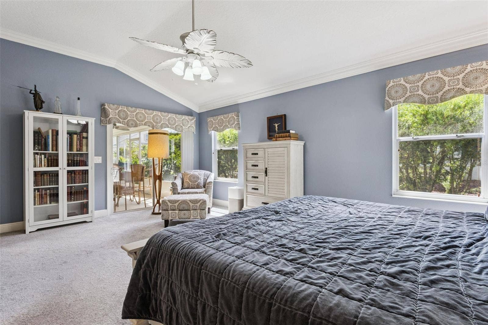 842 LUCKY LANE, The Villages, FL 32162 Primary suite