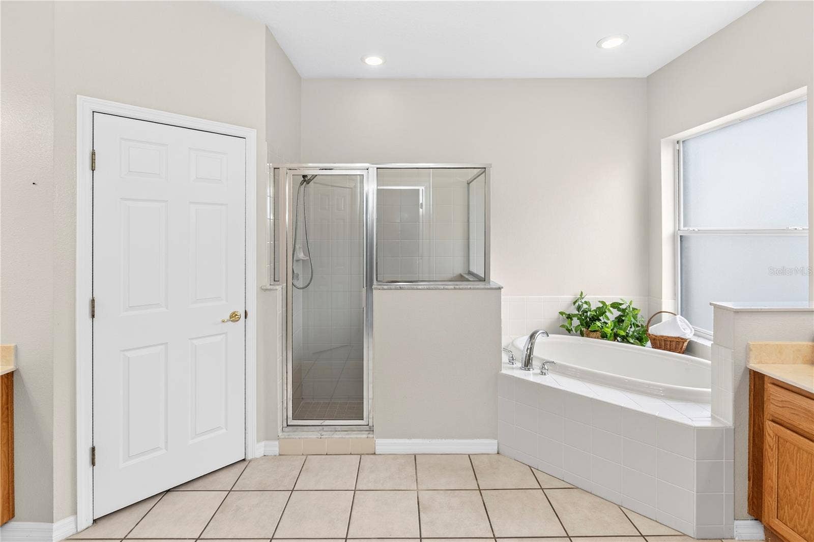 330 LAKE AMBERLEIGH DRIVE, Winter Garden, FL 34787 330 LAKE AMBERLEIGH DRIVE, Winter Garden, FL 34787