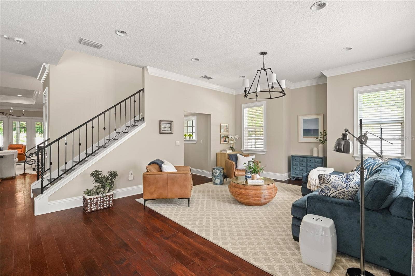 1951 WINTER PARK ROAD, Winter Park, FL 32789 A light-filled entry way is a wonderful welcome!