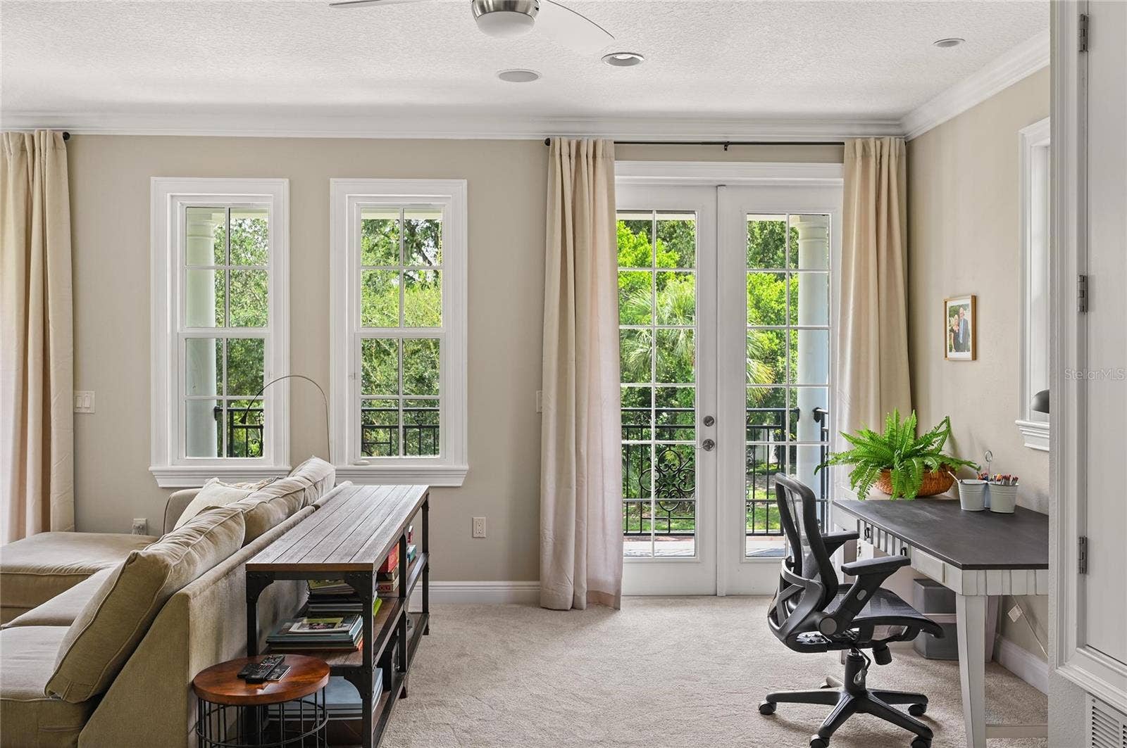 1951 WINTER PARK ROAD, Winter Park, FL 32789 A niche area is the perfect spot for a desk, with a view to the outside.