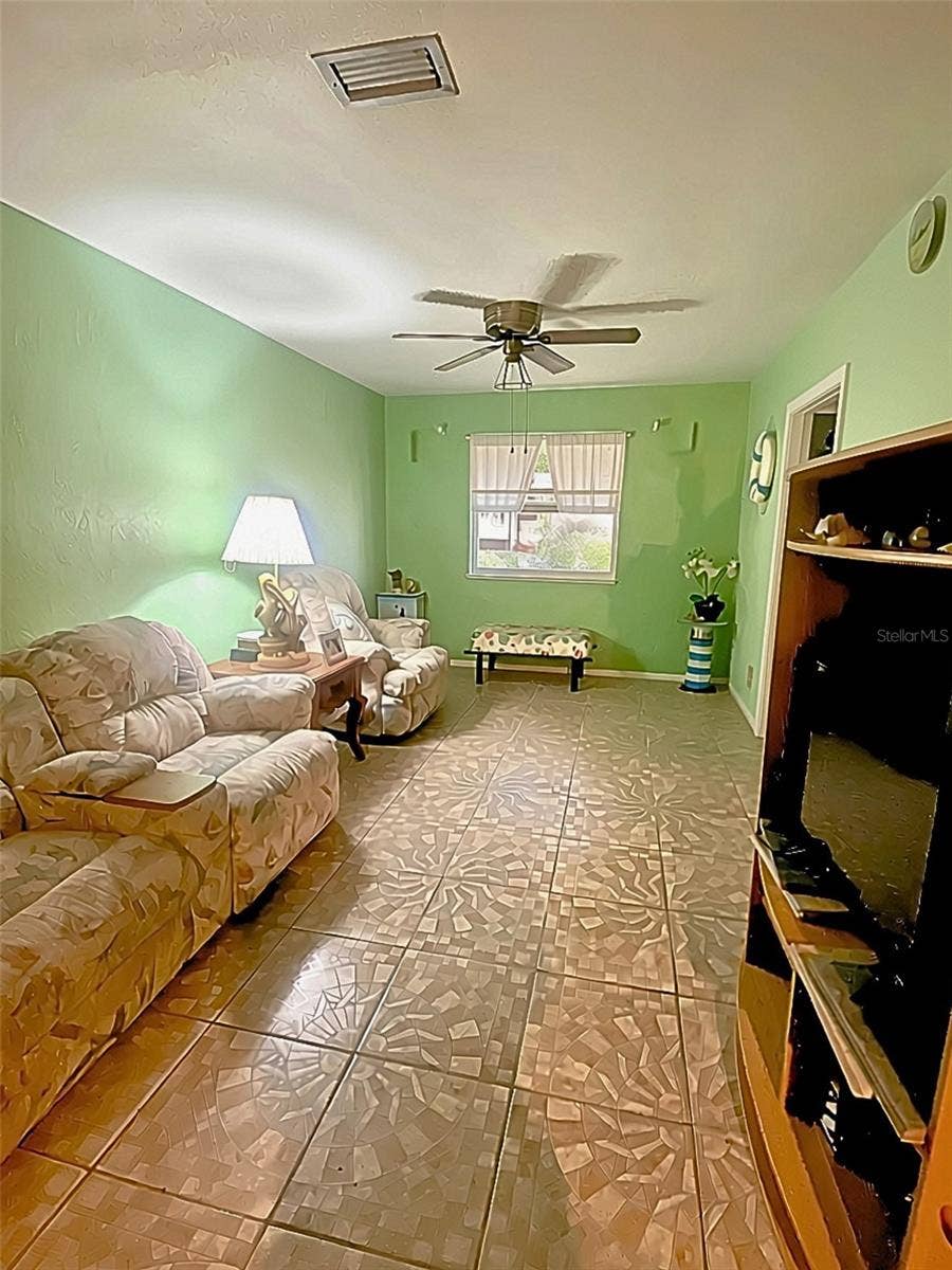 825 CAREY DRIVE, South Daytona, FL 32119 825 CAREY DRIVE, South Daytona, FL 32119