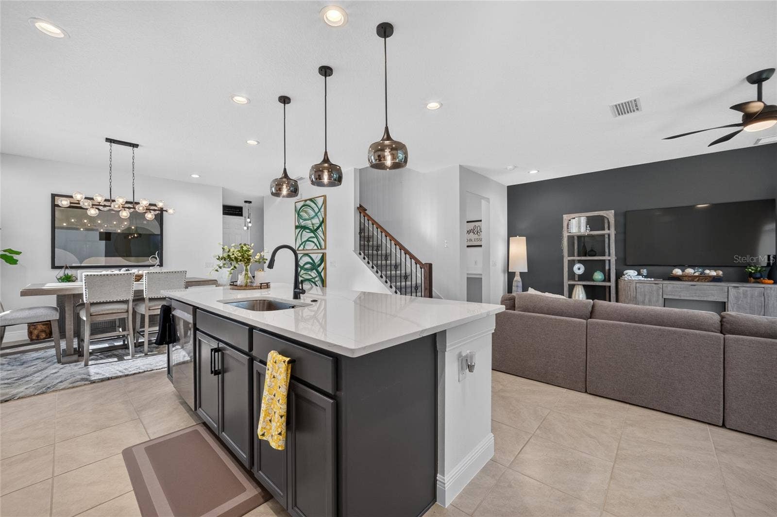 7268 ROLLING LEAF ROAD, Groveland, FL 34736