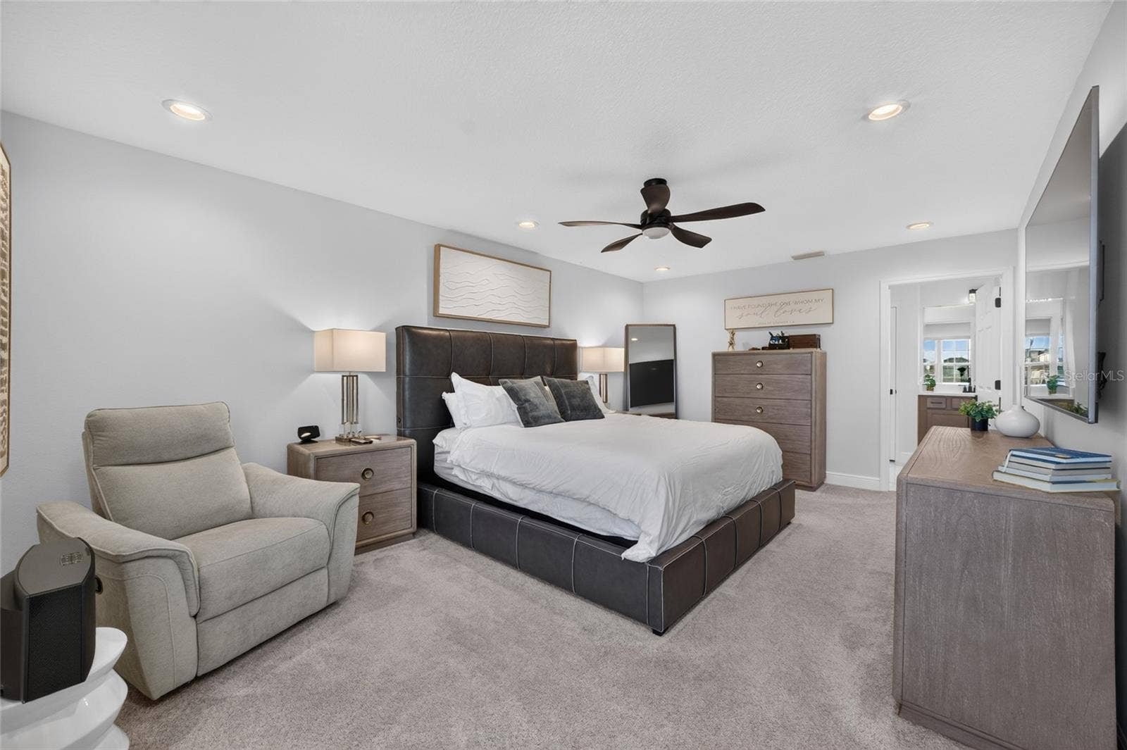 7268 ROLLING LEAF ROAD, Groveland, FL 34736