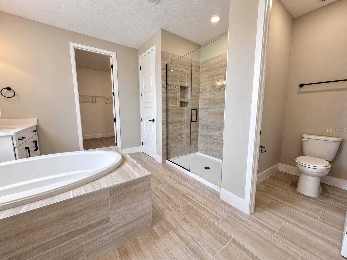 16477 SILVER BROOK WAY, Winter Garden, FL 34787 16477 SILVER BROOK WAY, Winter Garden, FL 34787