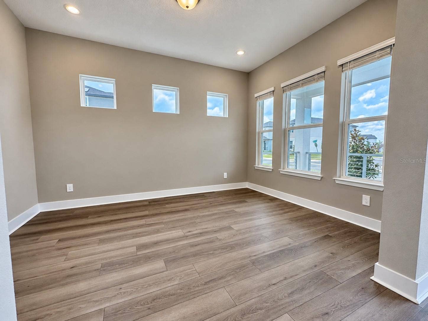 16477 SILVER BROOK WAY, Winter Garden, FL 34787 16477 SILVER BROOK WAY, Winter Garden, FL 34787