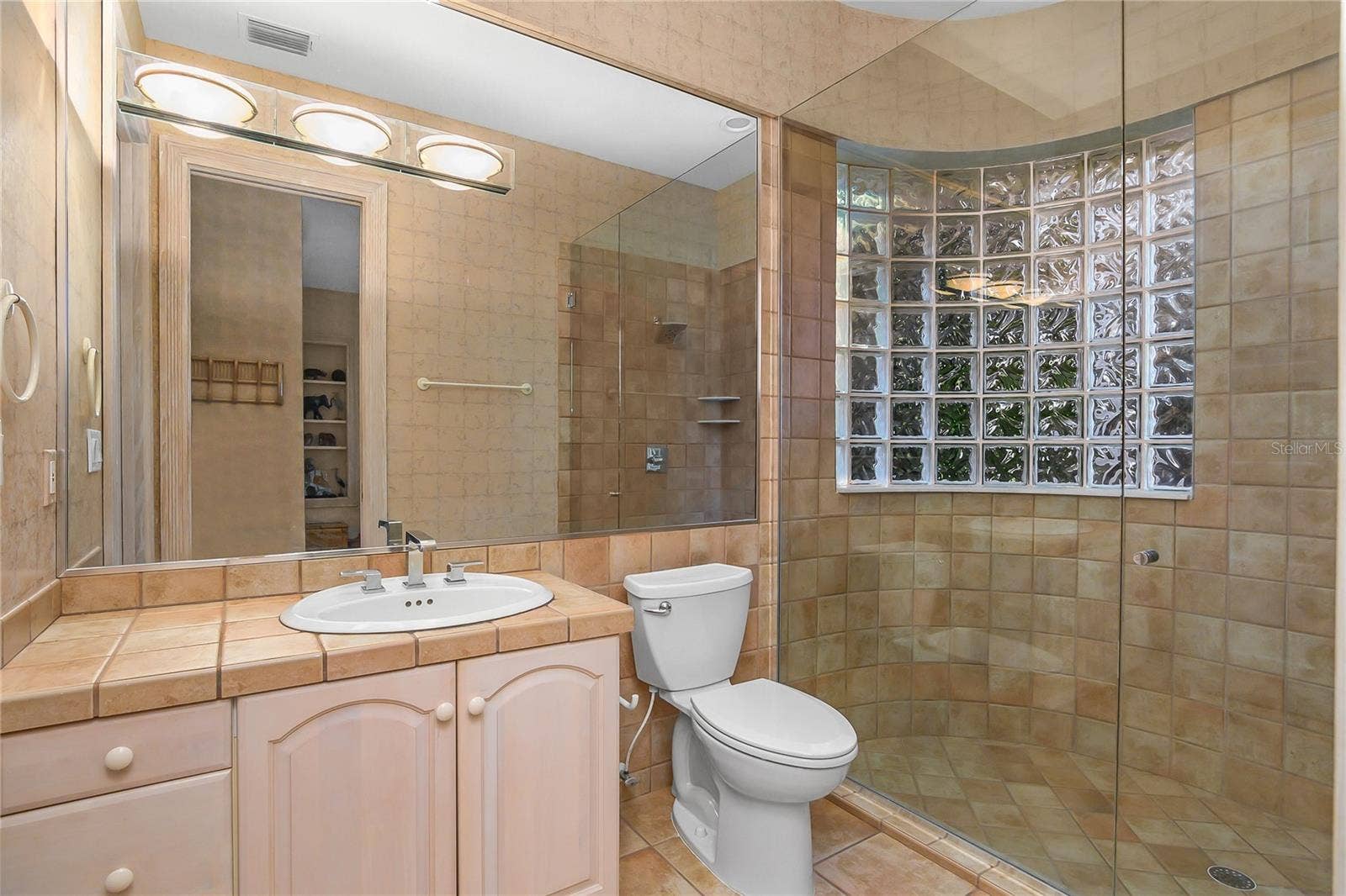 27201 IBIS COVE COURT, Bonita Springs, FL 34134 27201 IBIS COVE COURT, Bonita Springs, FL 34134