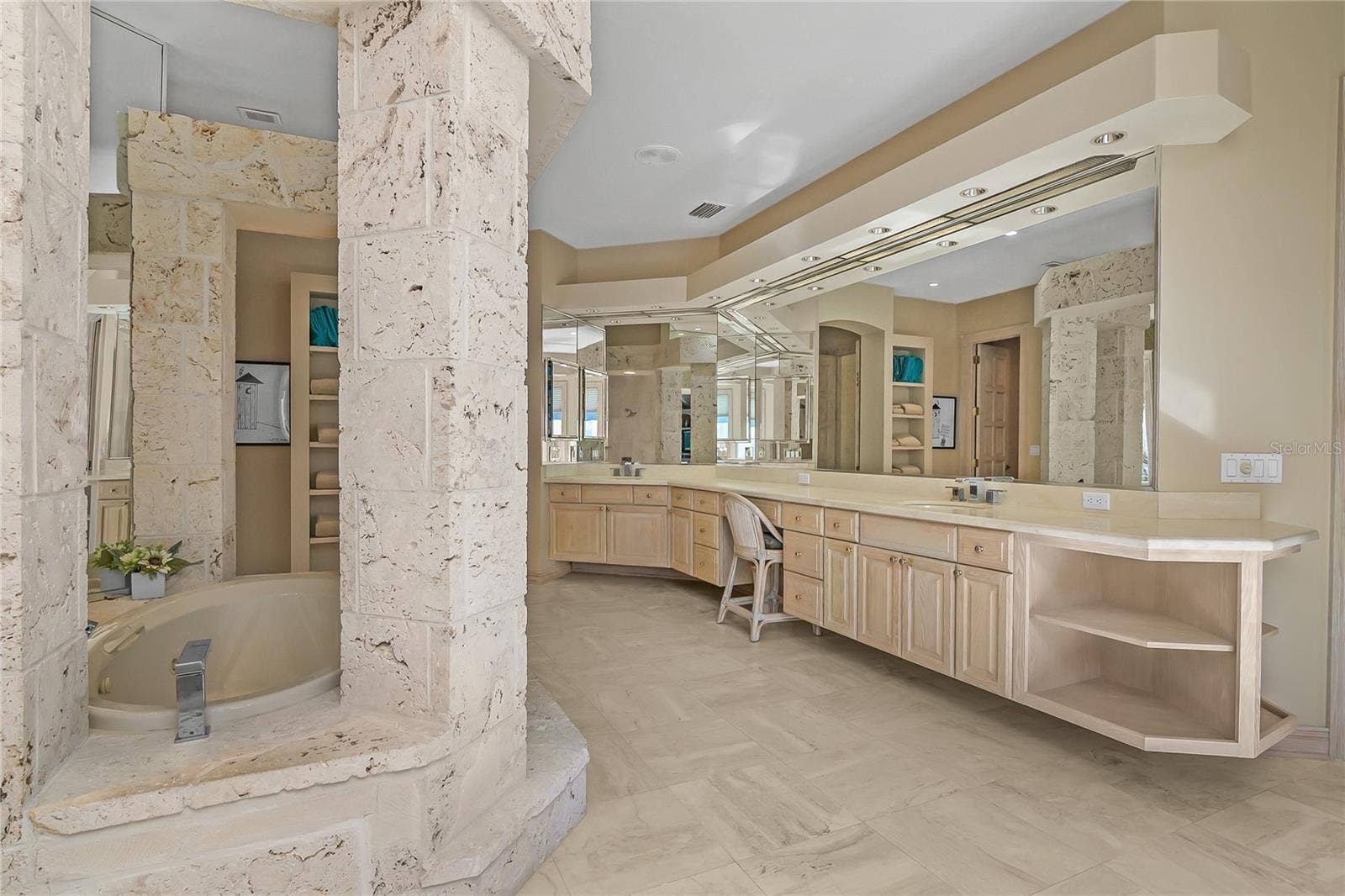 27201 IBIS COVE COURT, Bonita Springs, FL 34134 27201 IBIS COVE COURT, Bonita Springs, FL 34134