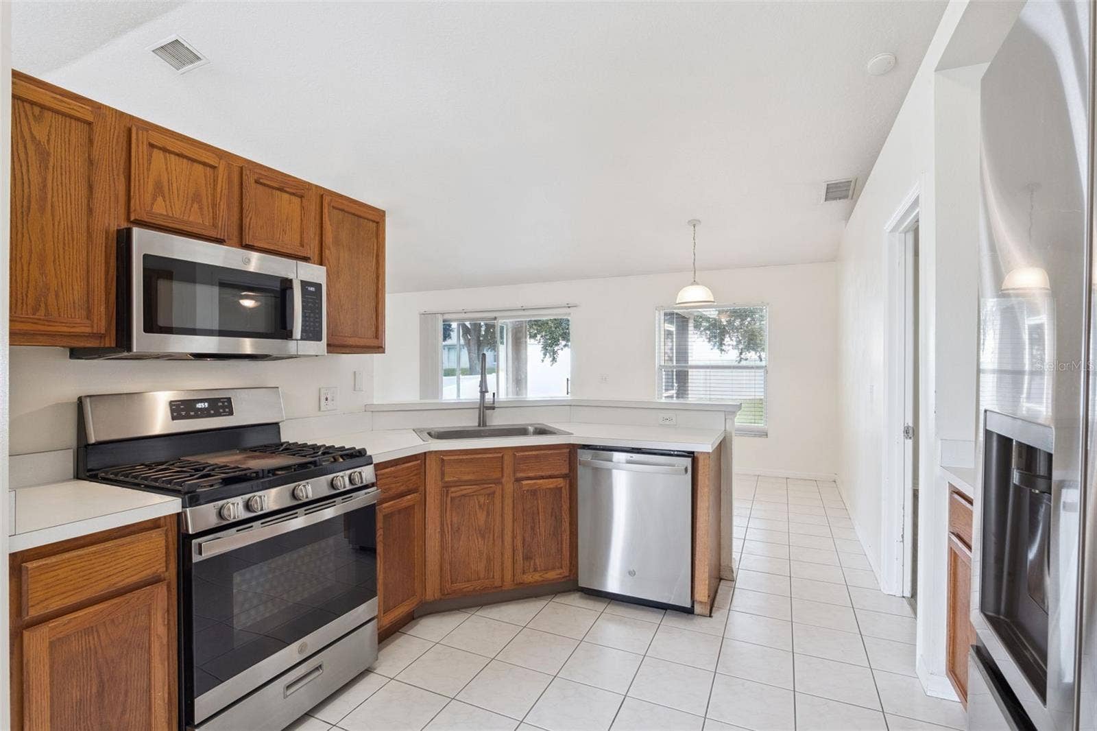 630 PARK VALLEY CIRCLE, Minneola, FL 34715 630 PARK VALLEY CIRCLE, Minneola, FL 34715