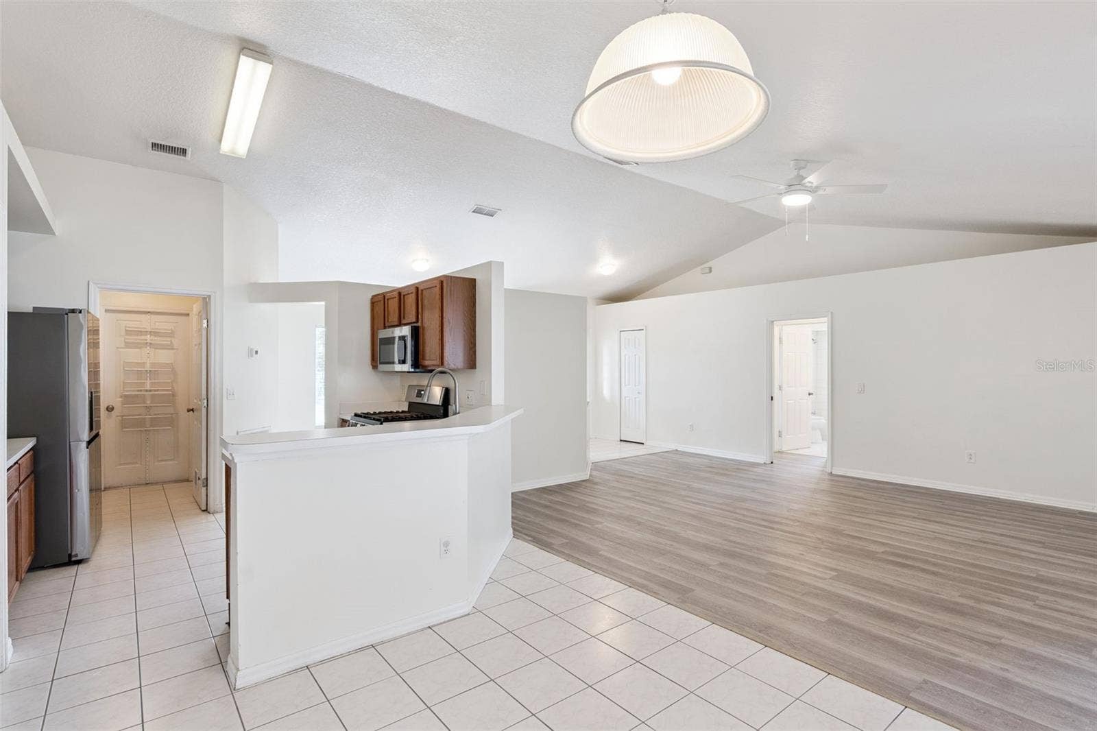 630 PARK VALLEY CIRCLE, Minneola, FL 34715 630 PARK VALLEY CIRCLE, Minneola, FL 34715