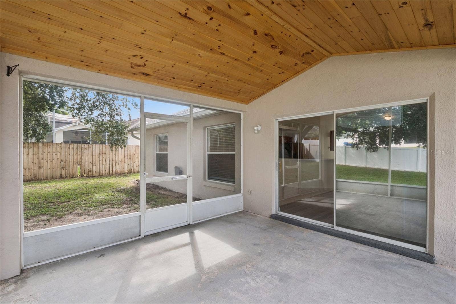 630 PARK VALLEY CIRCLE, Minneola, FL 34715 630 PARK VALLEY CIRCLE, Minneola, FL 34715