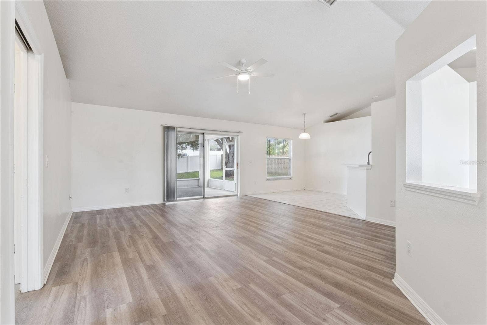 630 PARK VALLEY CIRCLE, Minneola, FL 34715 630 PARK VALLEY CIRCLE, Minneola, FL 34715