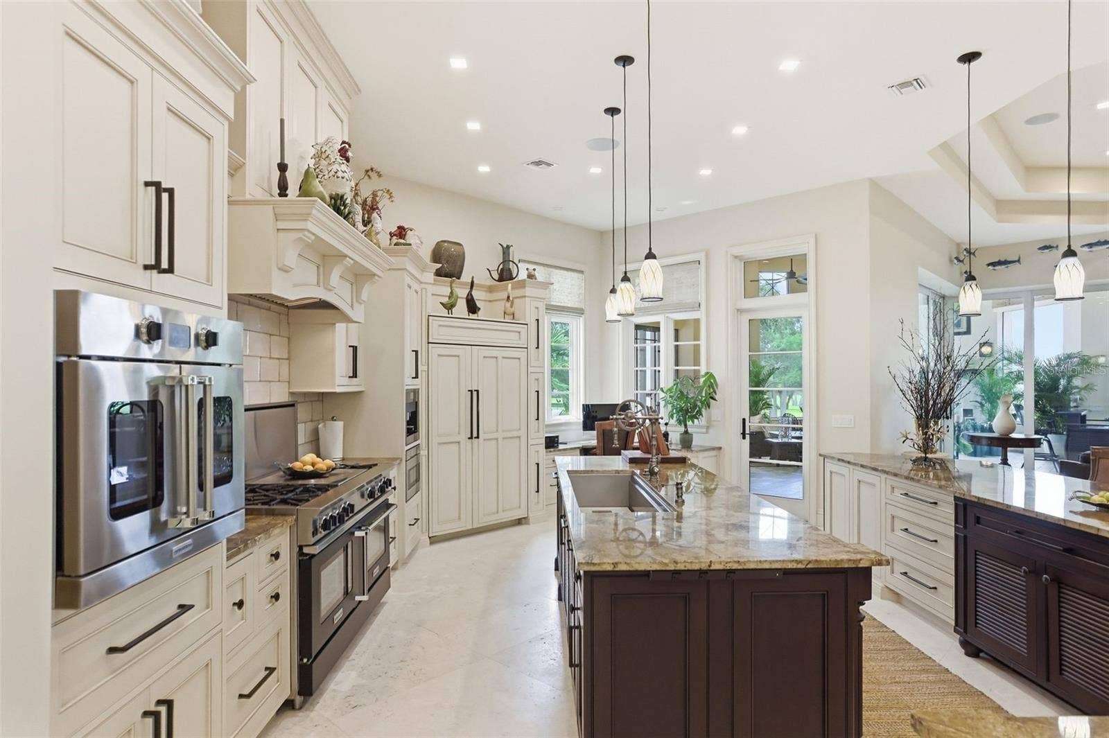 6075 S TROPICAL TRAIL, Merritt Island, FL 32952