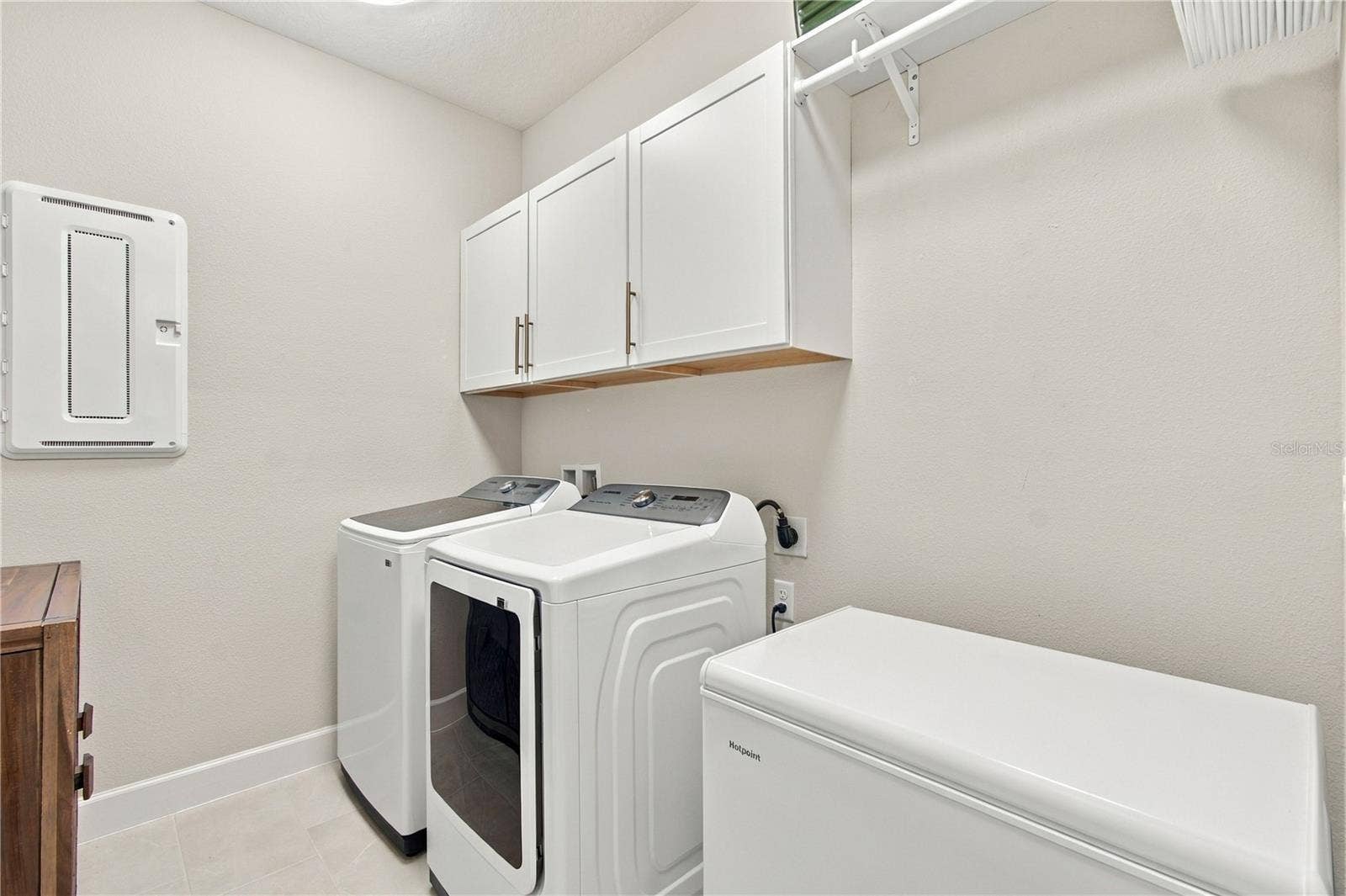 1725 POINT GRACE ROAD, Tavares, FL 32778 1725 POINT GRACE ROAD, Tavares, FL 32778