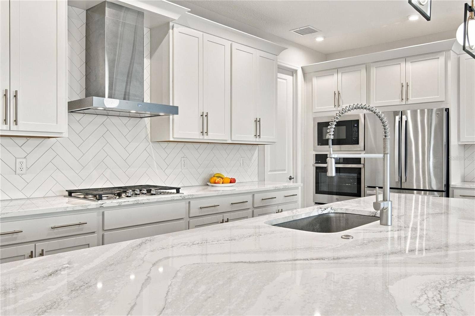 1725 POINT GRACE ROAD, Tavares, FL 32778 1725 POINT GRACE ROAD, Tavares, FL 32778
