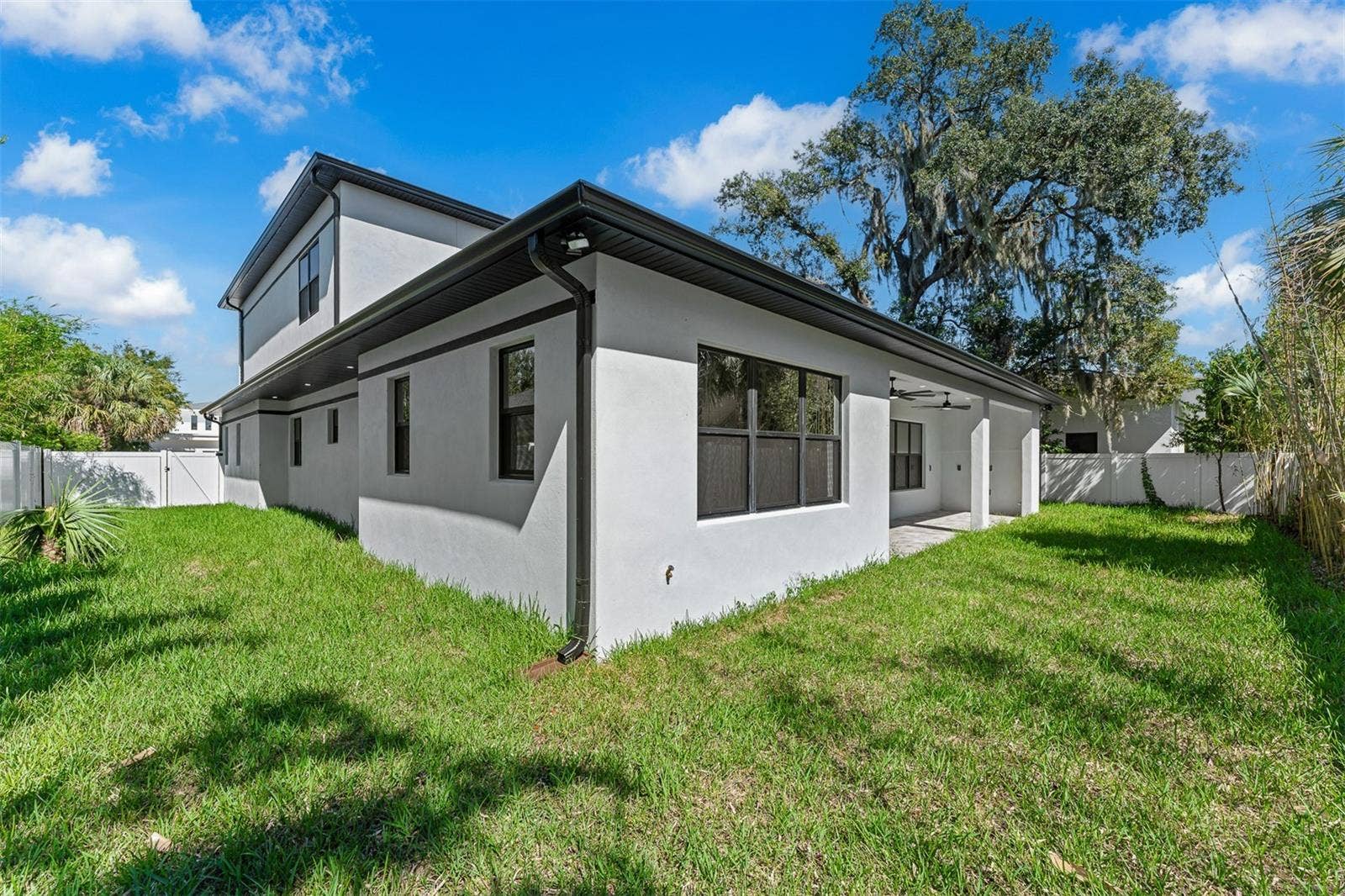 1760 OAKHURST AVENUE, Winter Park, FL 32789
