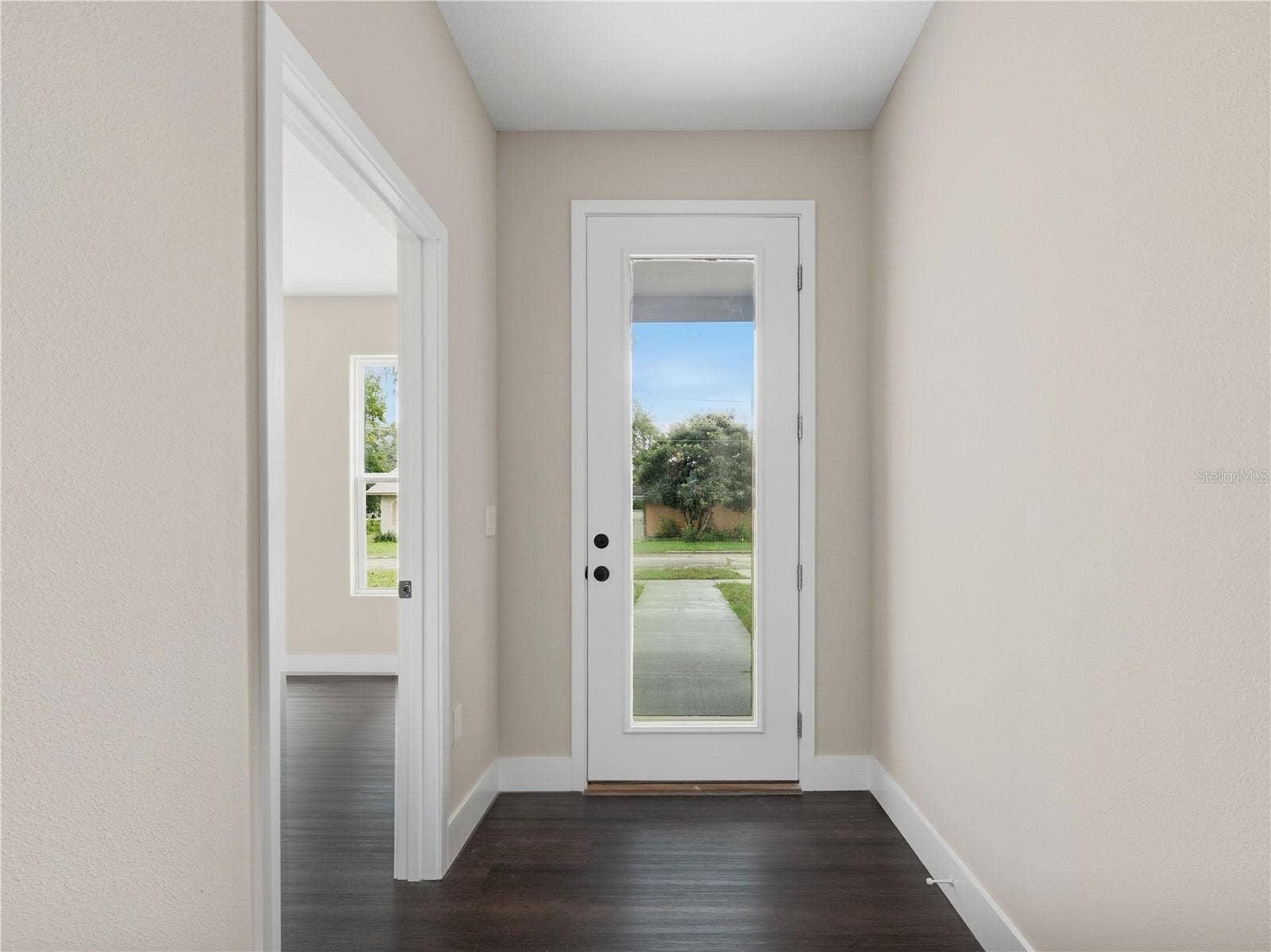 225 E HYDE PARK AVENUE, Eustis, FL 32726