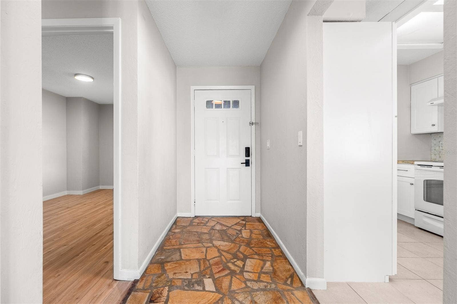 107 DEER LAKE CIRCLE, Ormond Beach, FL 32174 Entry Way