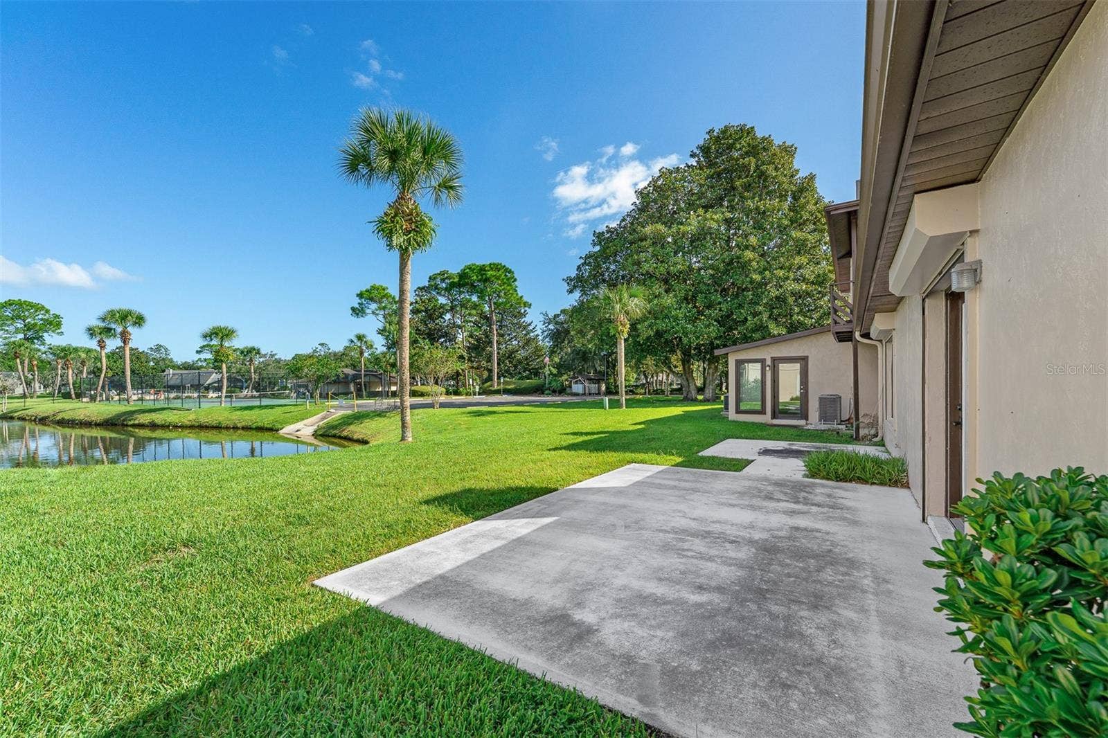 107 DEER LAKE CIRCLE, Ormond Beach, FL 32174 Back Patio