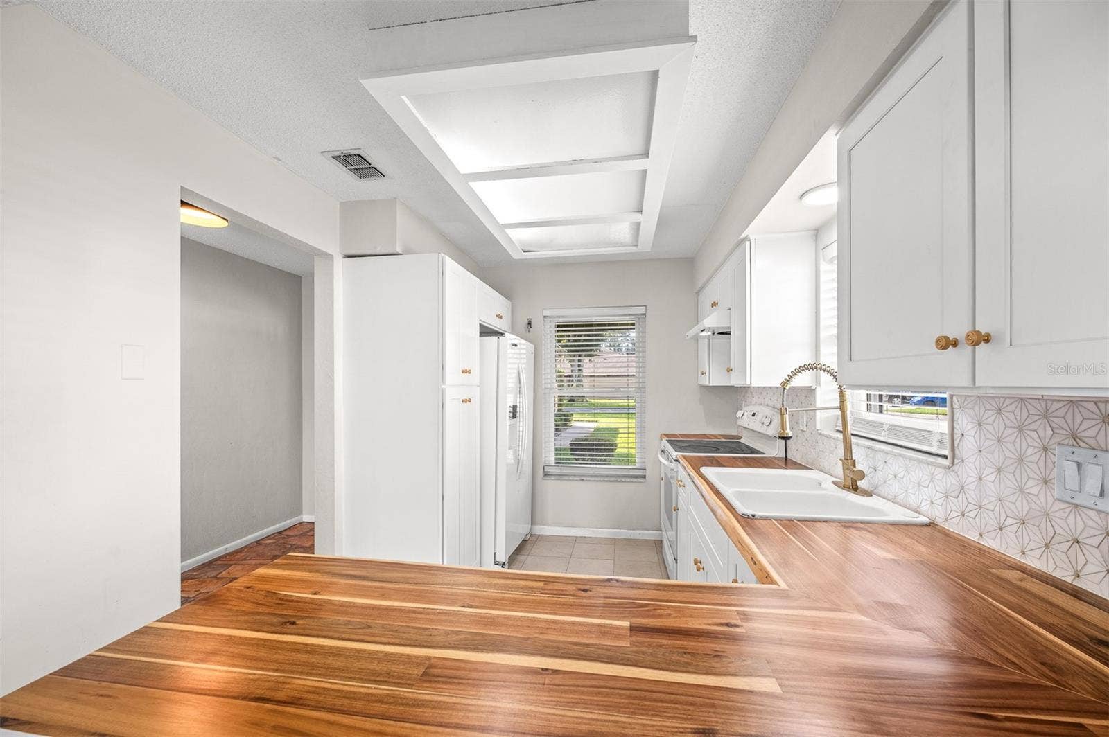 107 DEER LAKE CIRCLE, Ormond Beach, FL 32174 Kitchen