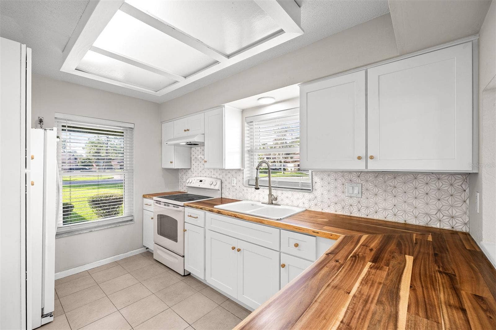 107 DEER LAKE CIRCLE, Ormond Beach, FL 32174 Kitchen