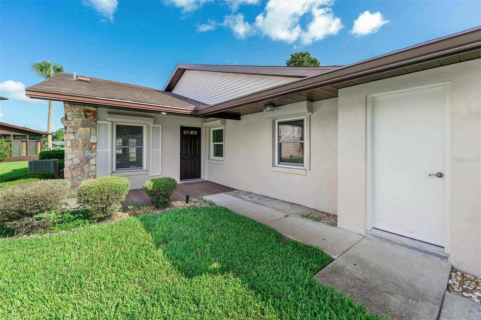 107 DEER LAKE CIRCLE, Ormond Beach, FL 32174 107 DEER LAKE CIRCLE, Ormond Beach, FL 32174