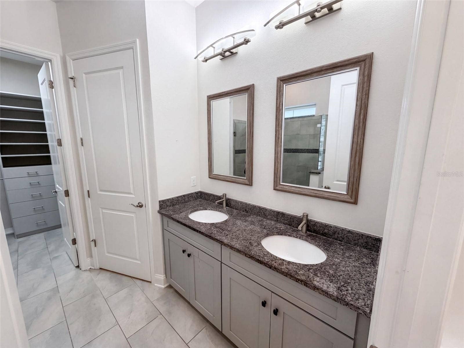 7797 LAUREATE BOULEVARD, Orlando, FL 32827 7797 LAUREATE BOULEVARD, Orlando, FL 32827