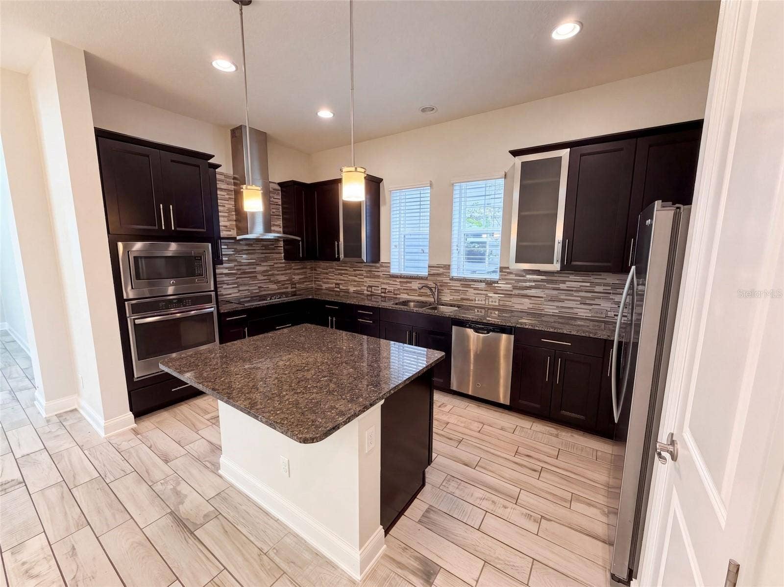 7797 LAUREATE BOULEVARD, Orlando, FL 32827 7797 LAUREATE BOULEVARD, Orlando, FL 32827