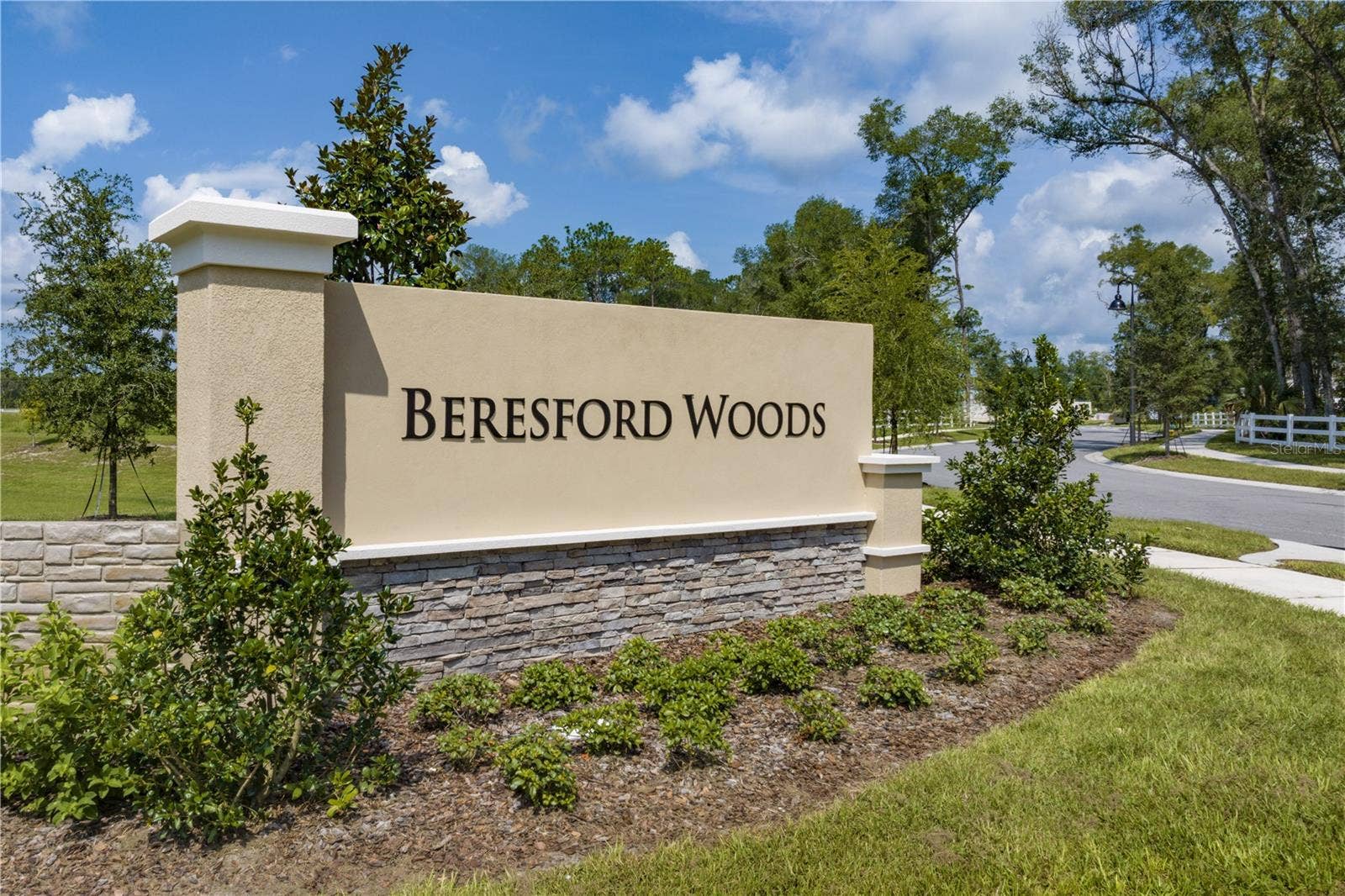 1166 MAJESTY PALM CIRCLE, Deland, FL 32720 Community Entrance
