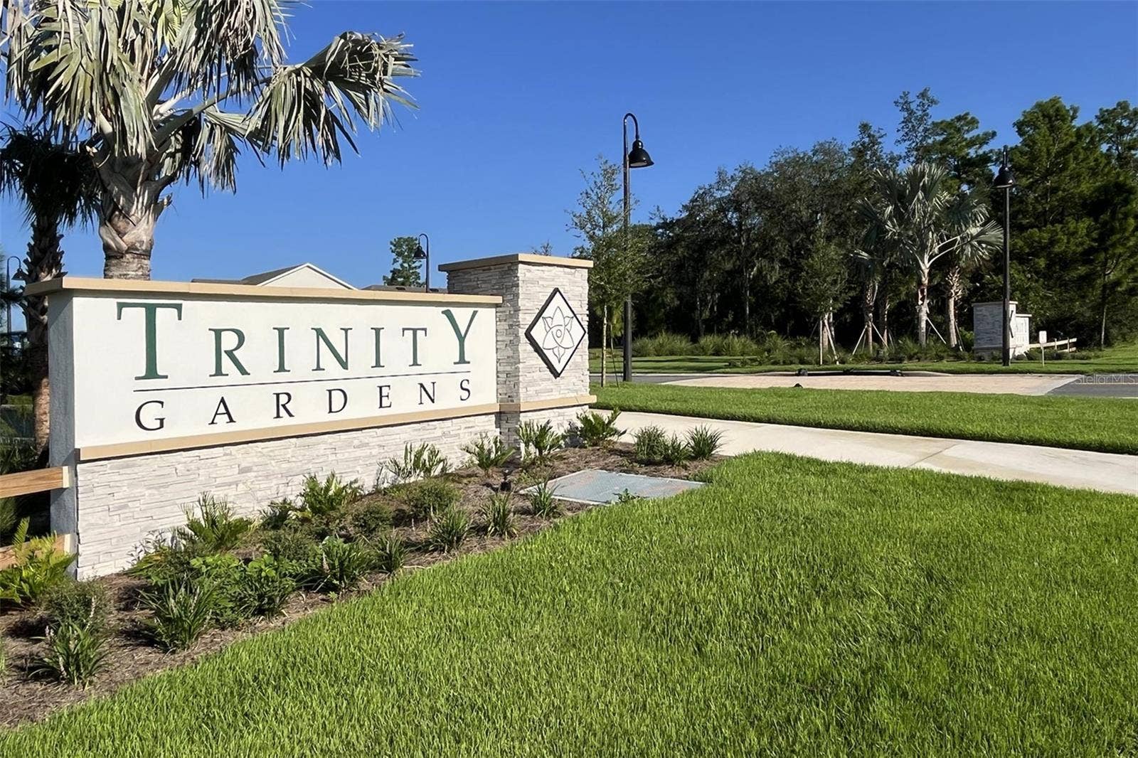 692 BIRDSWILL LANE, Deland, FL 32724 692 BIRDSWILL LANE, Deland, FL 32724