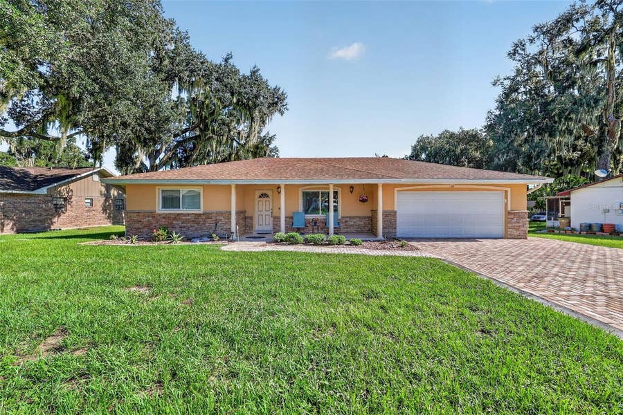 Property photo for 22 E BAY AVENUE, Yalaha, FL