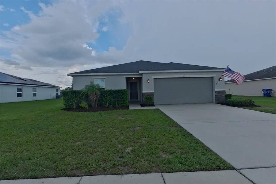 Property photo for Mascotte, FL