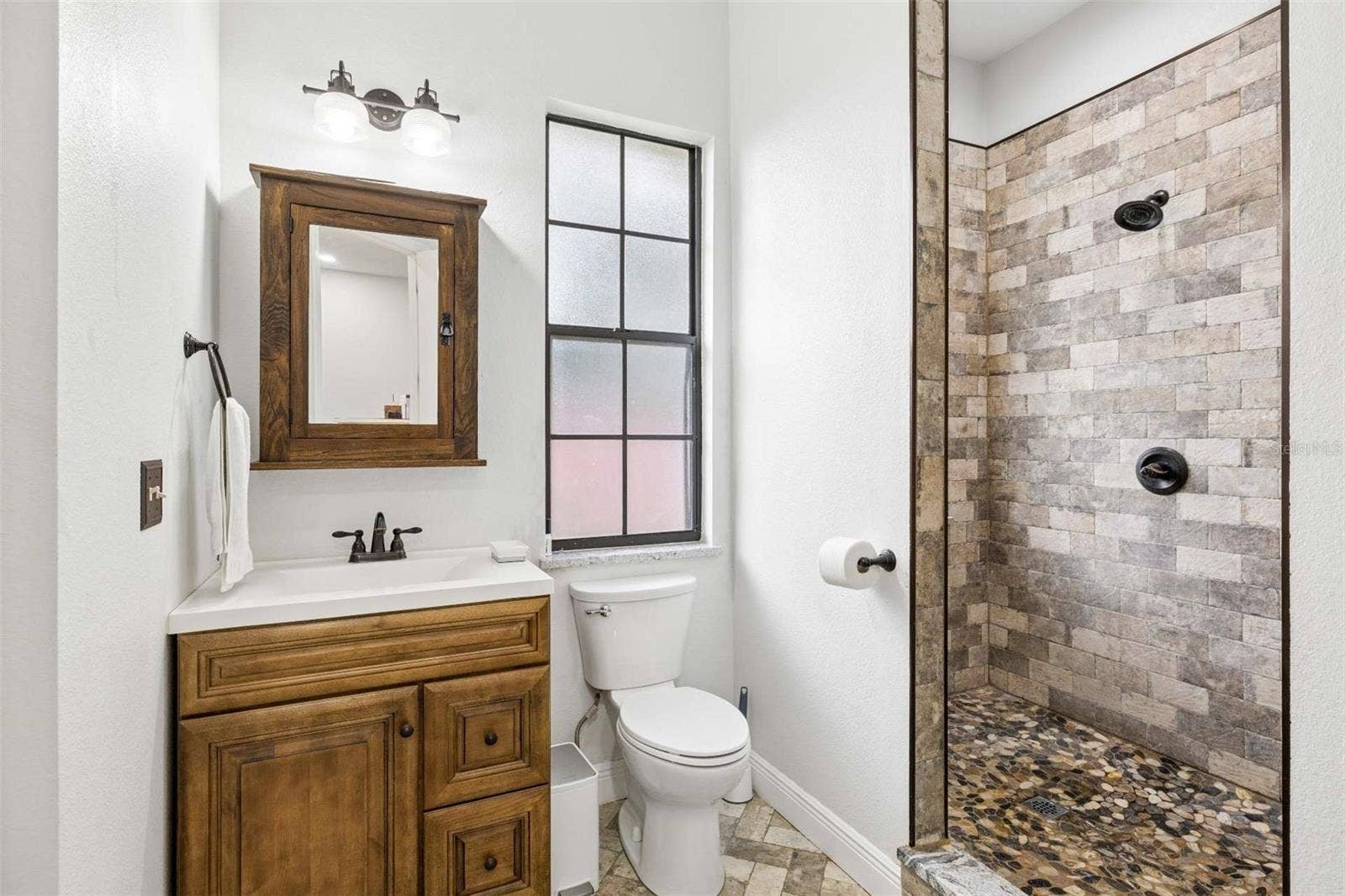 1559 SKYLINE DRIVE, Kissimmee, FL 34744 1559 SKYLINE DRIVE, Kissimmee, FL 34744