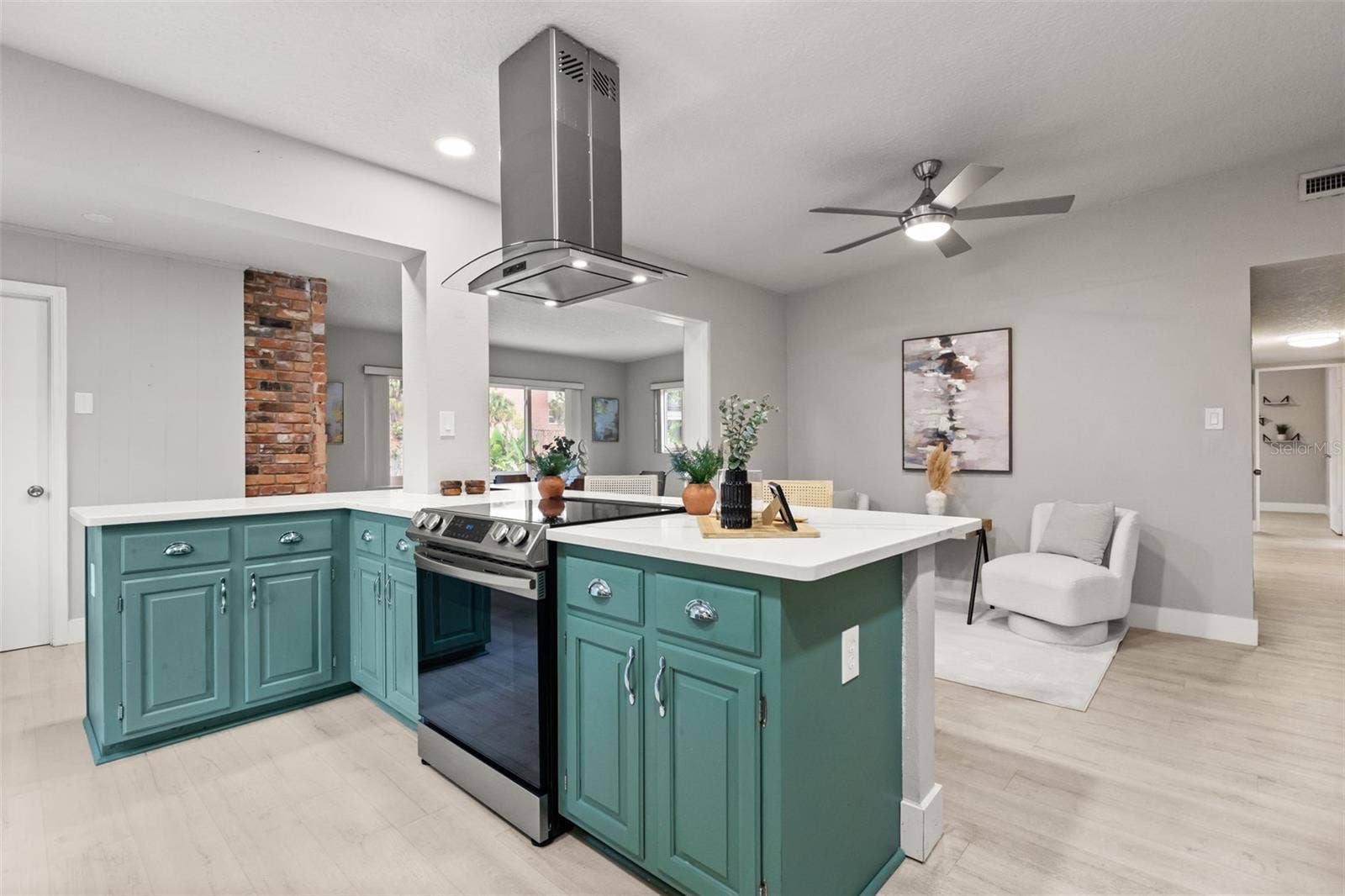 2215 WOODCREST DRIVE, Winter Park, FL 32792 2215 WOODCREST DRIVE, Winter Park, FL 32792