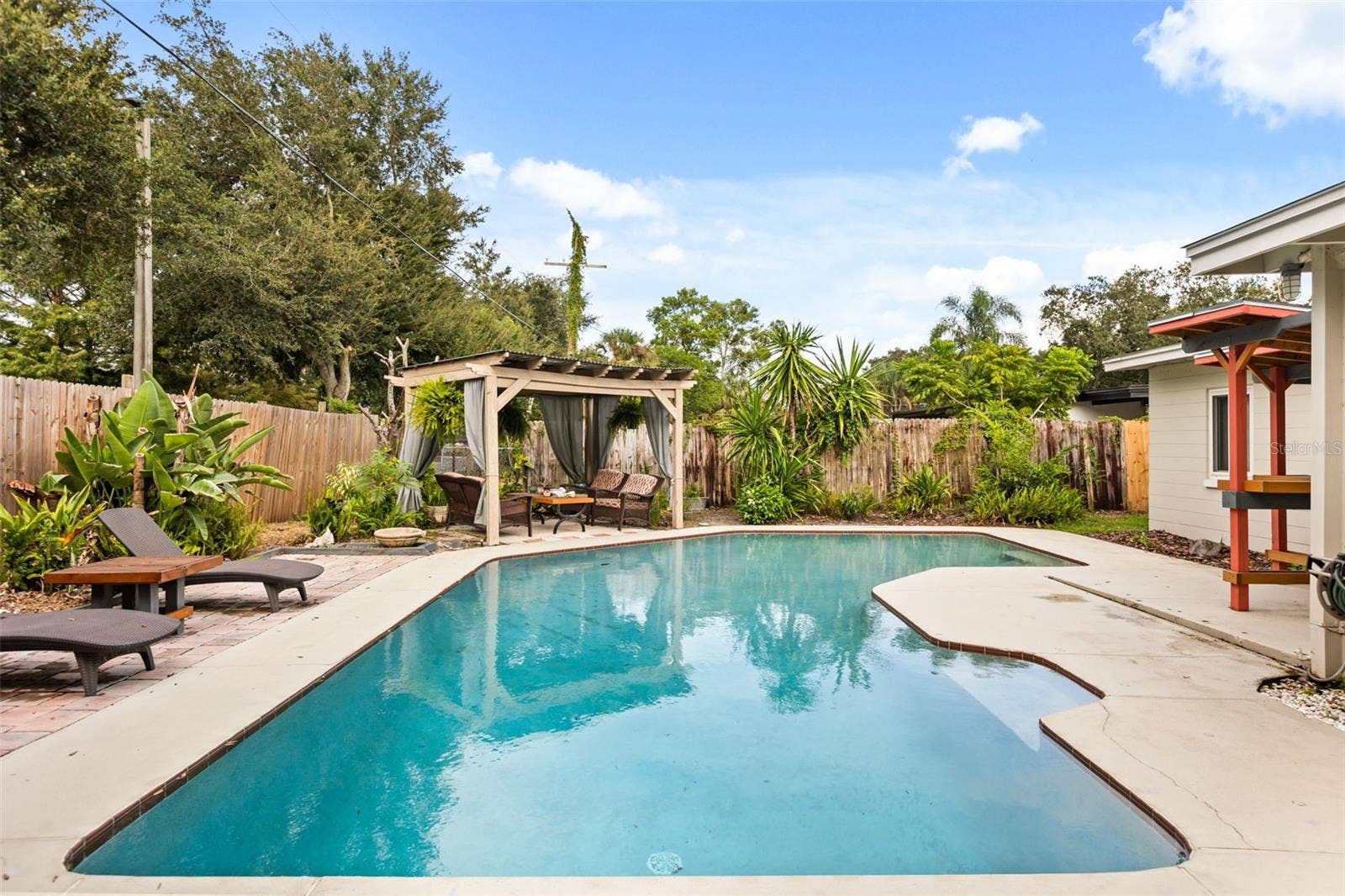 2215 WOODCREST DRIVE, Winter Park, FL 32792 2215 WOODCREST DRIVE, Winter Park, FL 32792