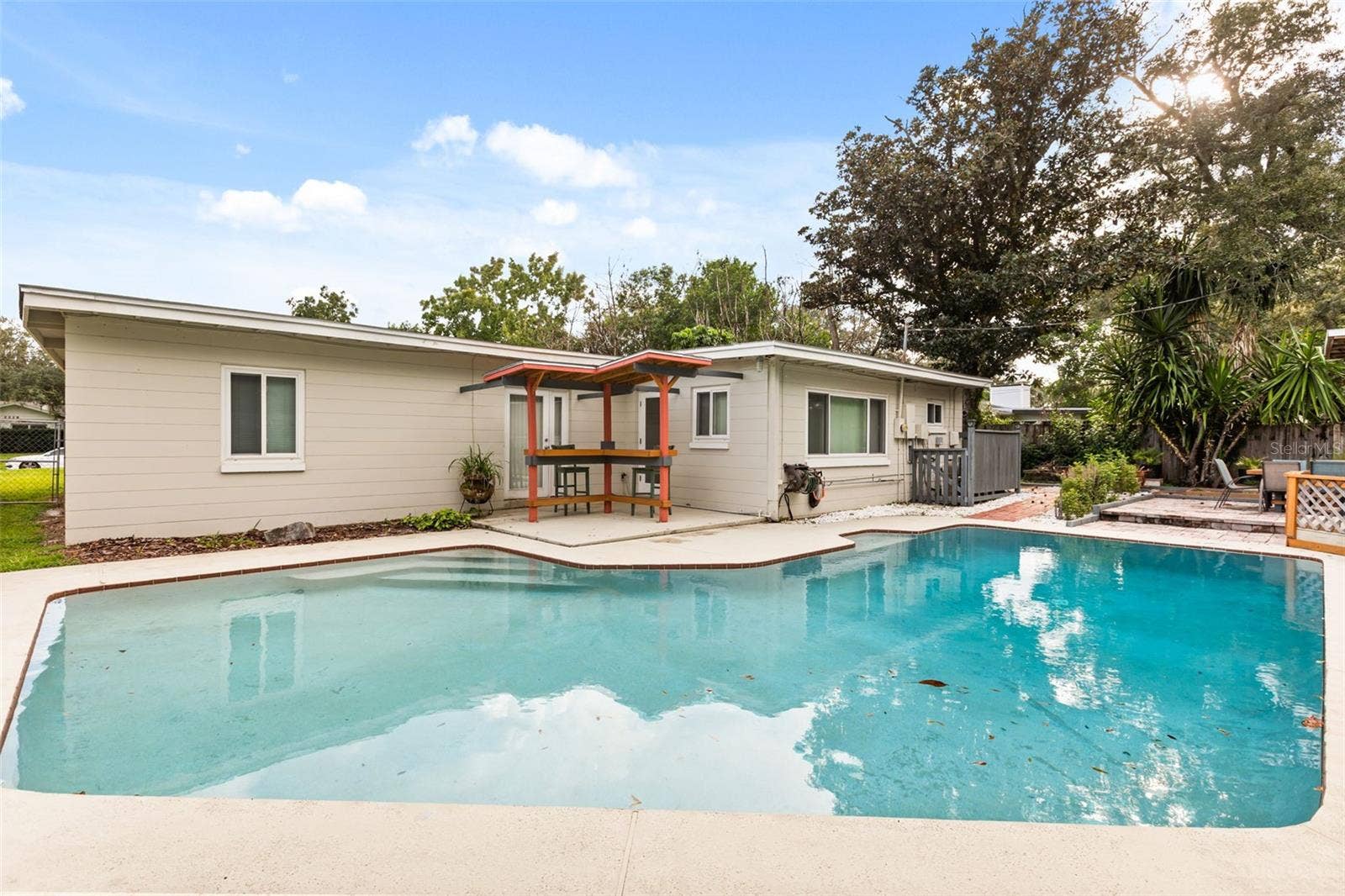 2215 WOODCREST DRIVE, Winter Park, FL 32792 2215 WOODCREST DRIVE, Winter Park, FL 32792