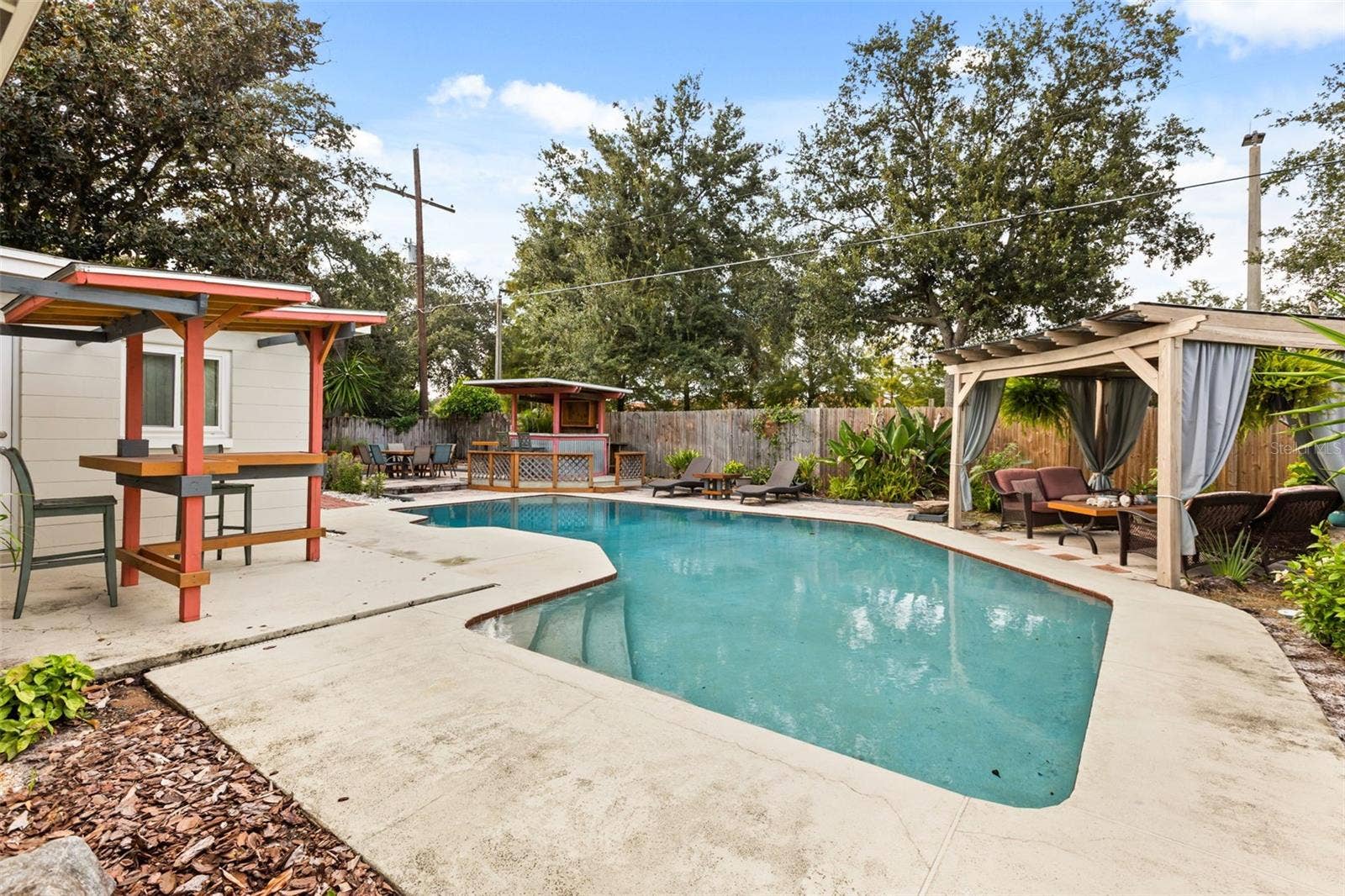 2215 WOODCREST DRIVE, Winter Park, FL 32792 2215 WOODCREST DRIVE, Winter Park, FL 32792